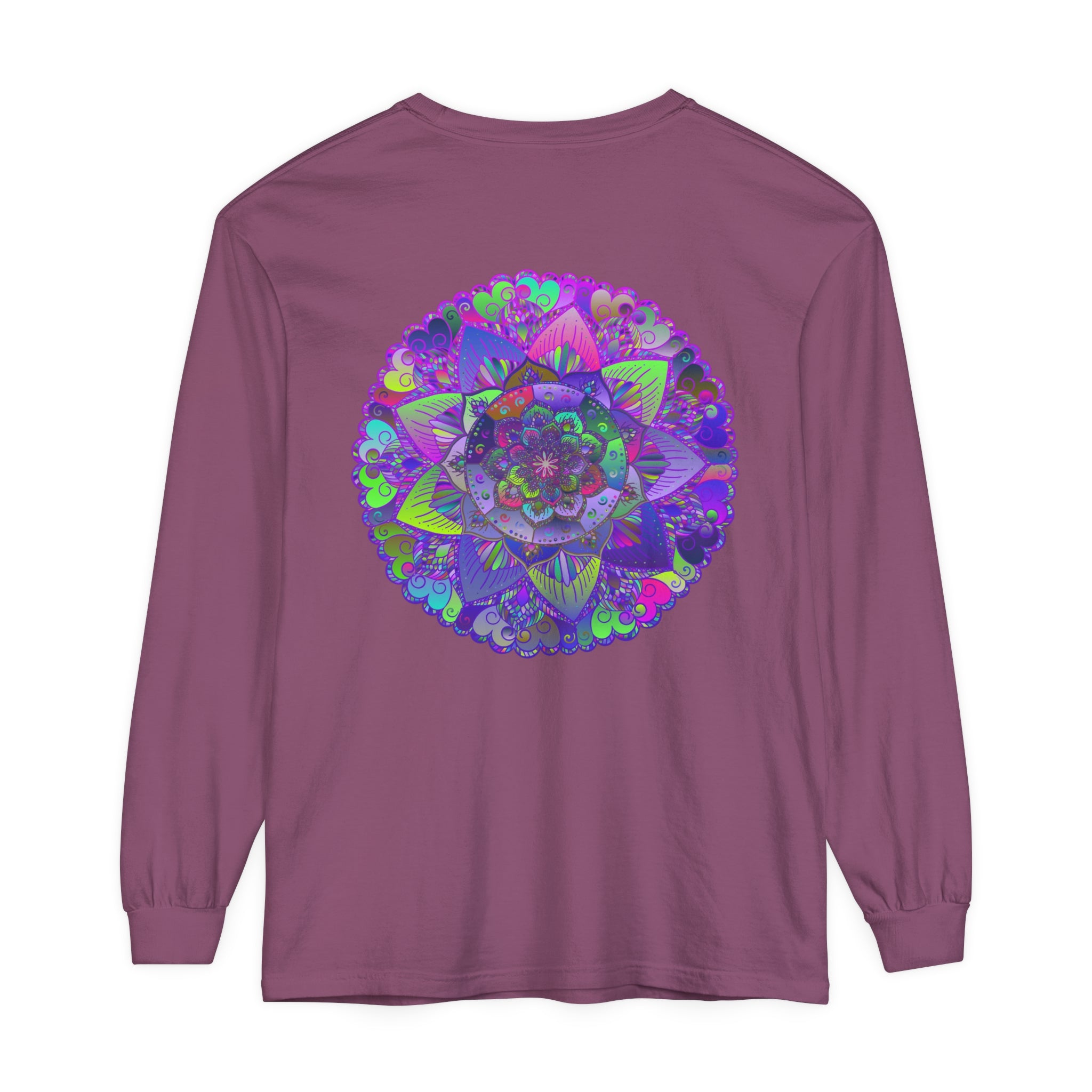 Eye-catching and detailed psychedelic art on long sleeve t-shirt