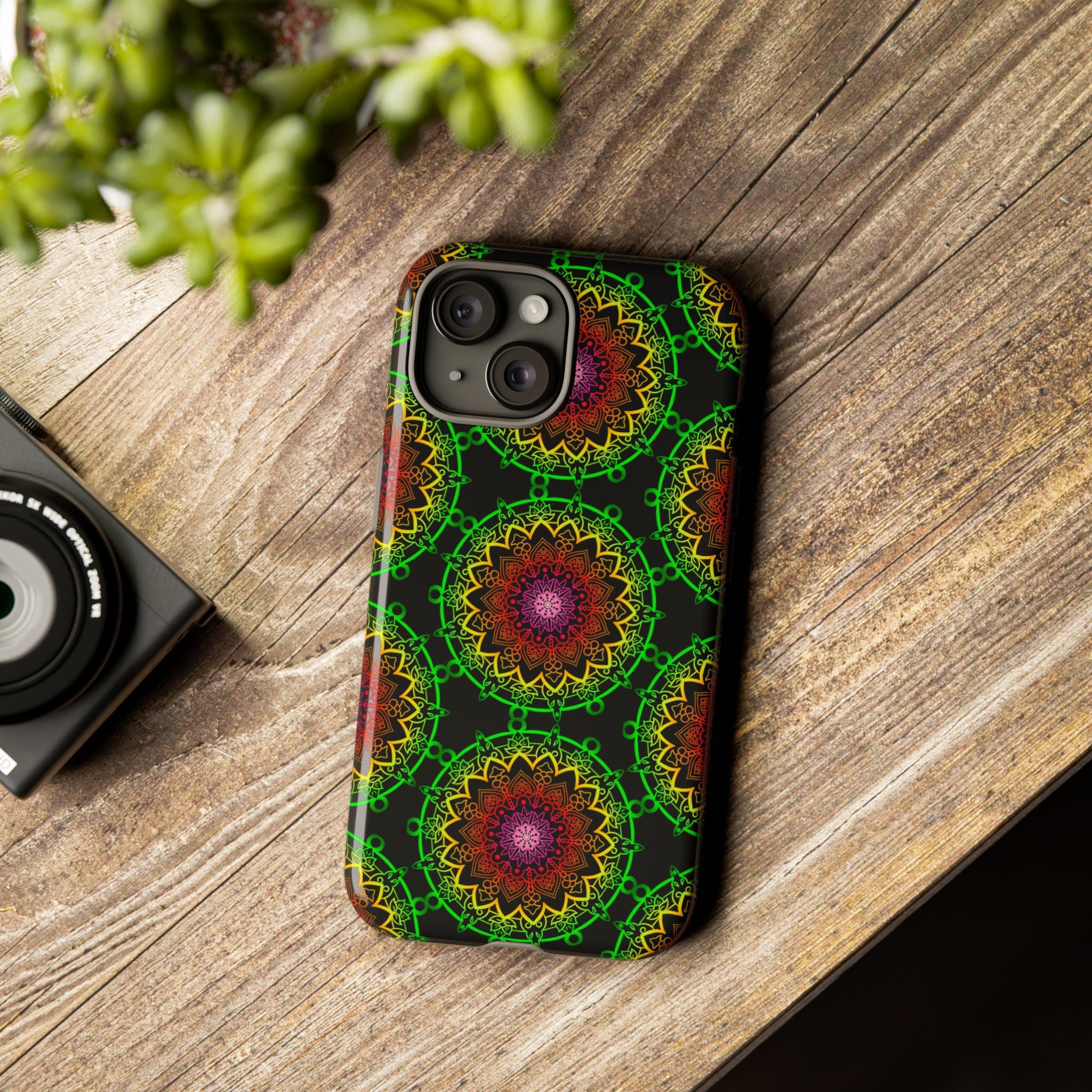 Custodia per telefono con mandala artistica, motivi audaci e stile moderno