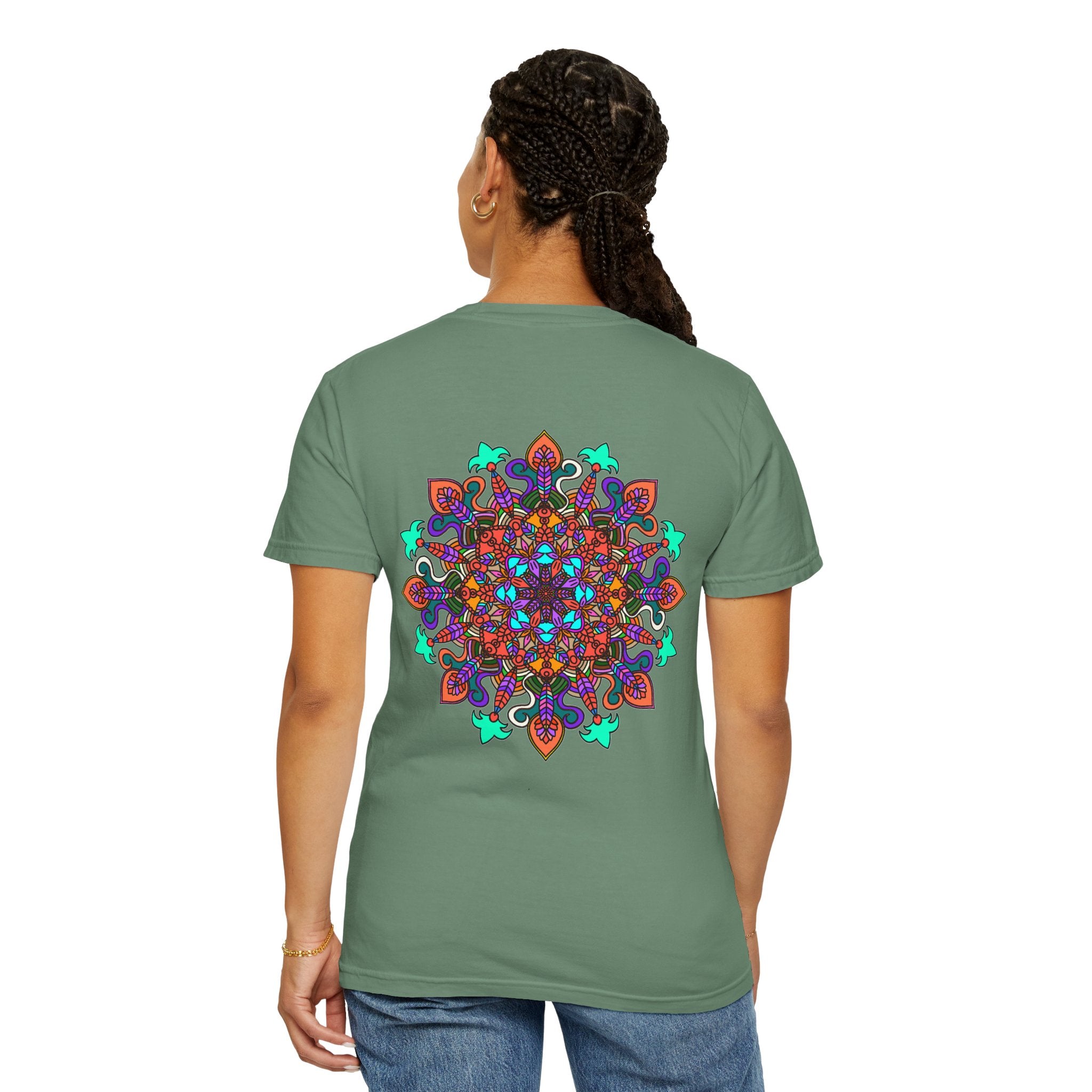 T-shirt con disegno mandala fatto a mano - 100% cotone