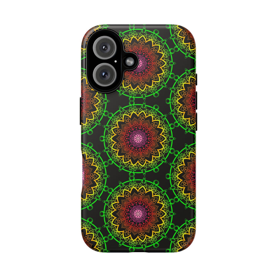 Künstlerische Mandala-Telefonhülle mit kräftigen Mustern und modernem Flair