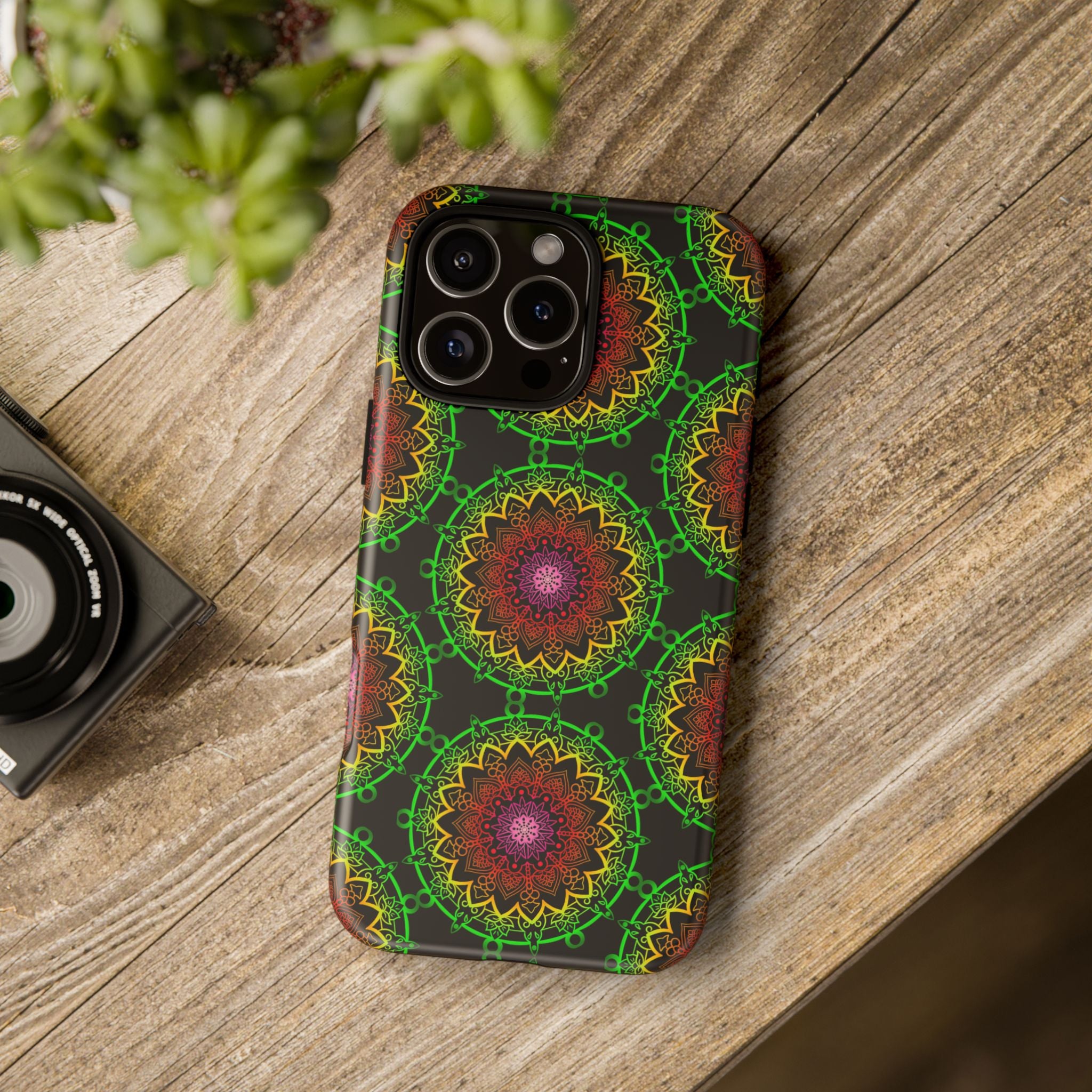 Custodia per telefono con mandala artistica, motivi audaci e stile moderno