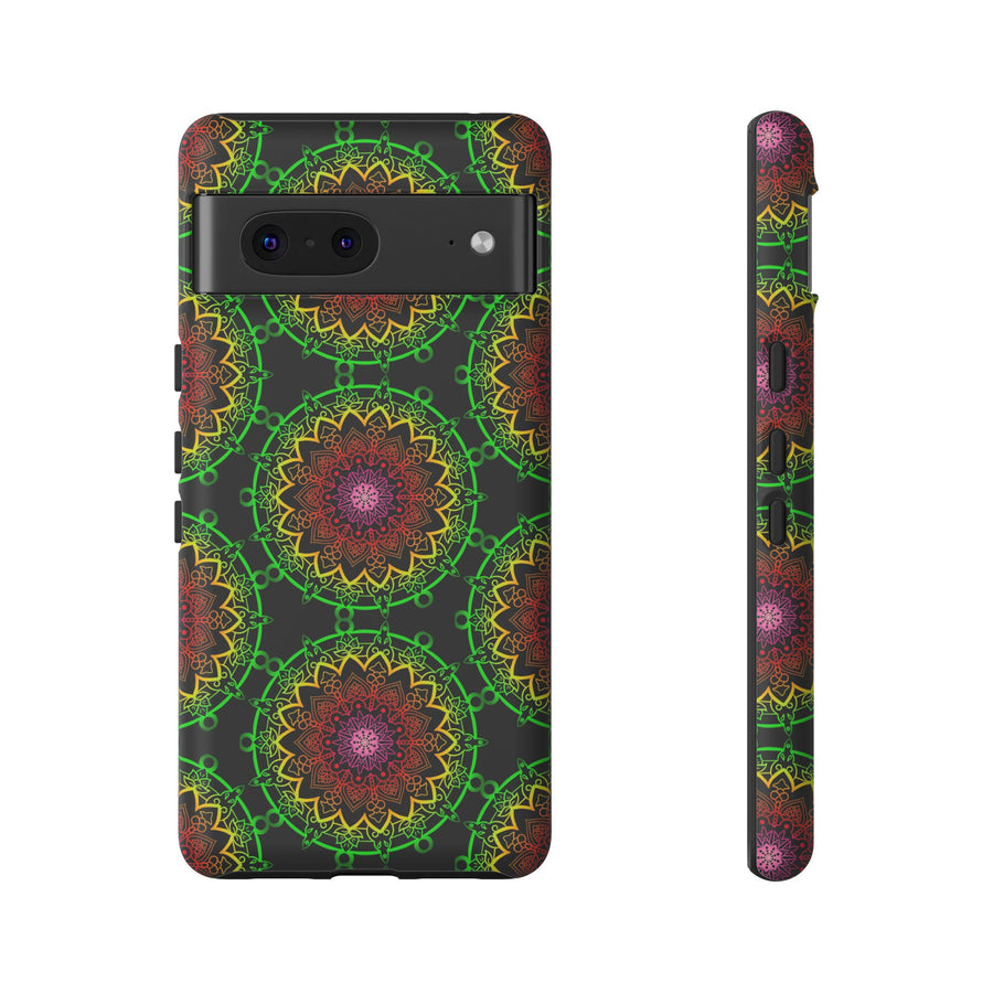 Künstlerische Mandala-Telefonhülle mit kräftigen Mustern und modernem Flair