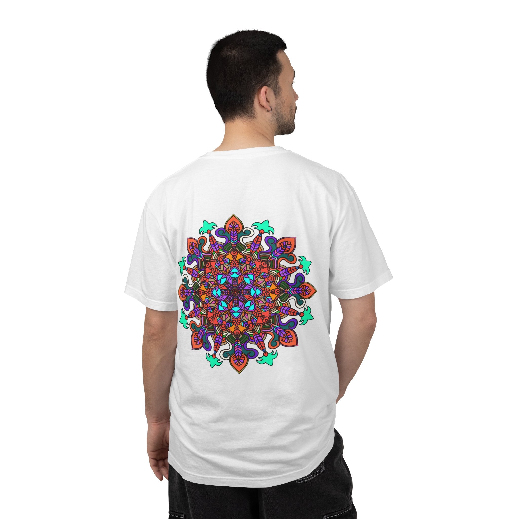 T-shirt con disegno mandala fatto a mano - 100% cotone