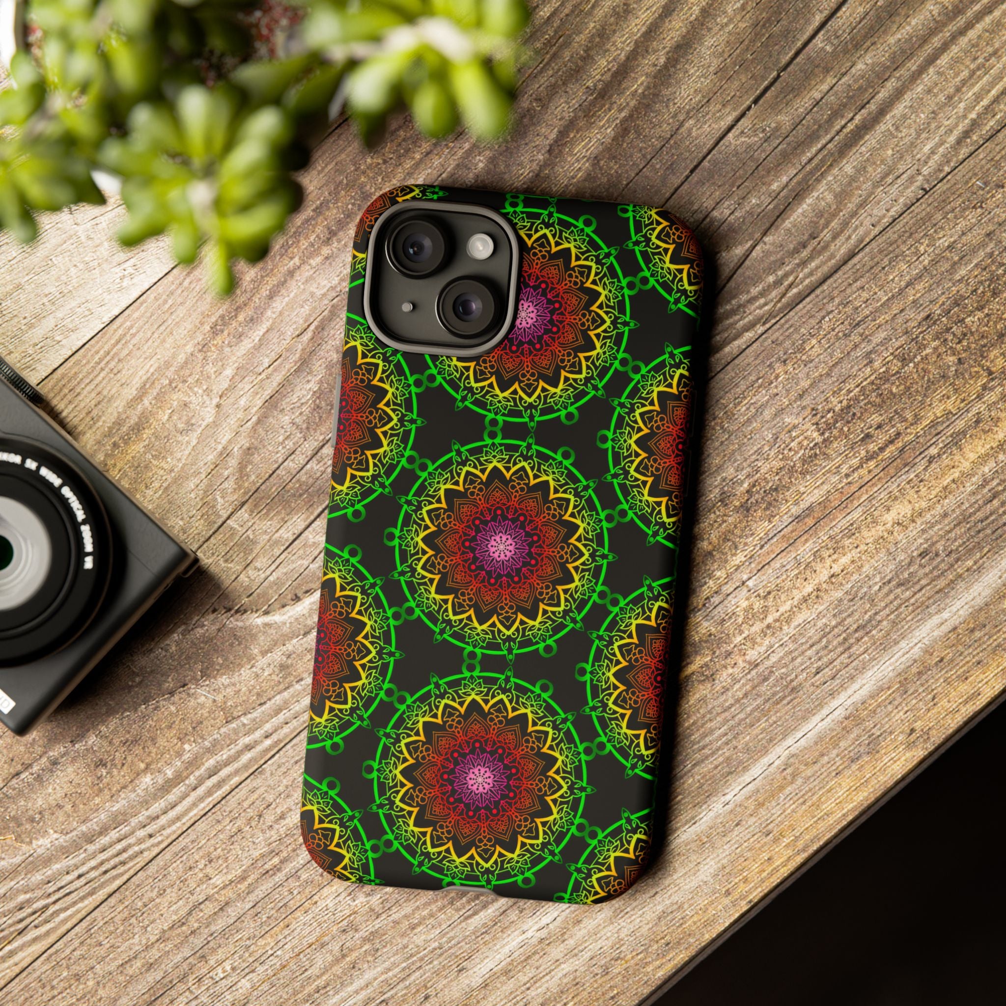 Custodia per telefono con mandala artistica, motivi audaci e stile moderno