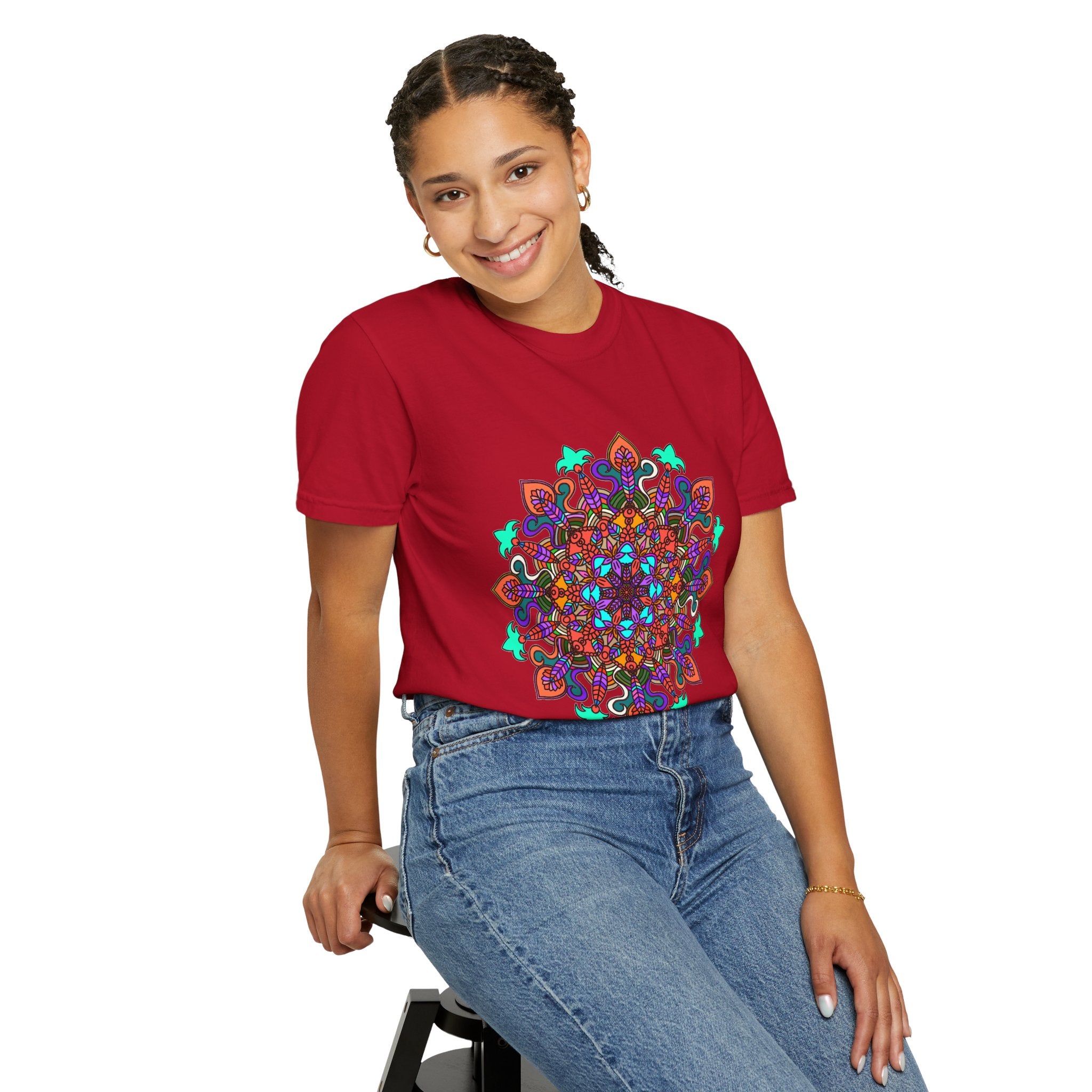 T-shirt con disegno mandala fatto a mano - 100% cotone