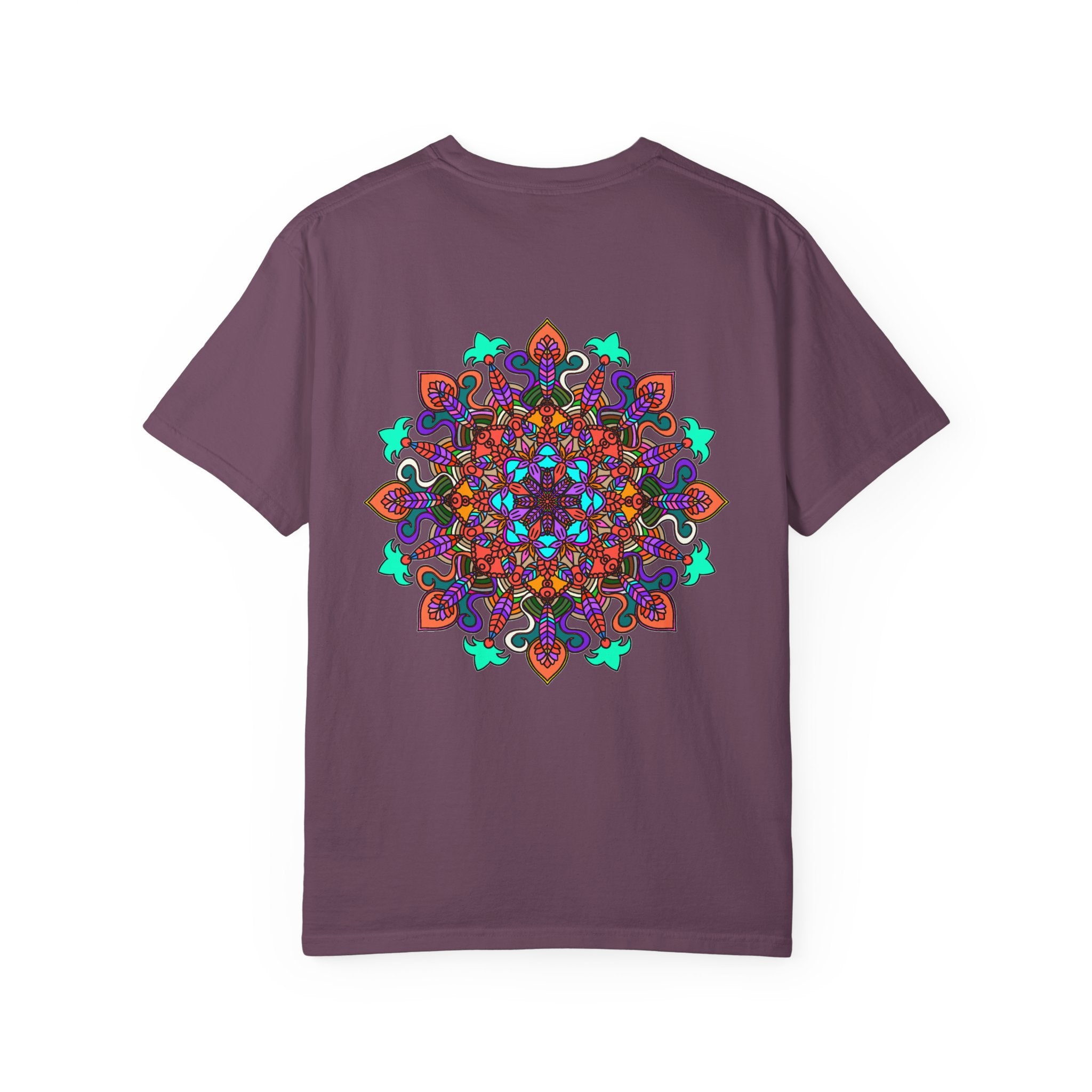 T-shirt con disegno mandala fatto a mano - 100% cotone