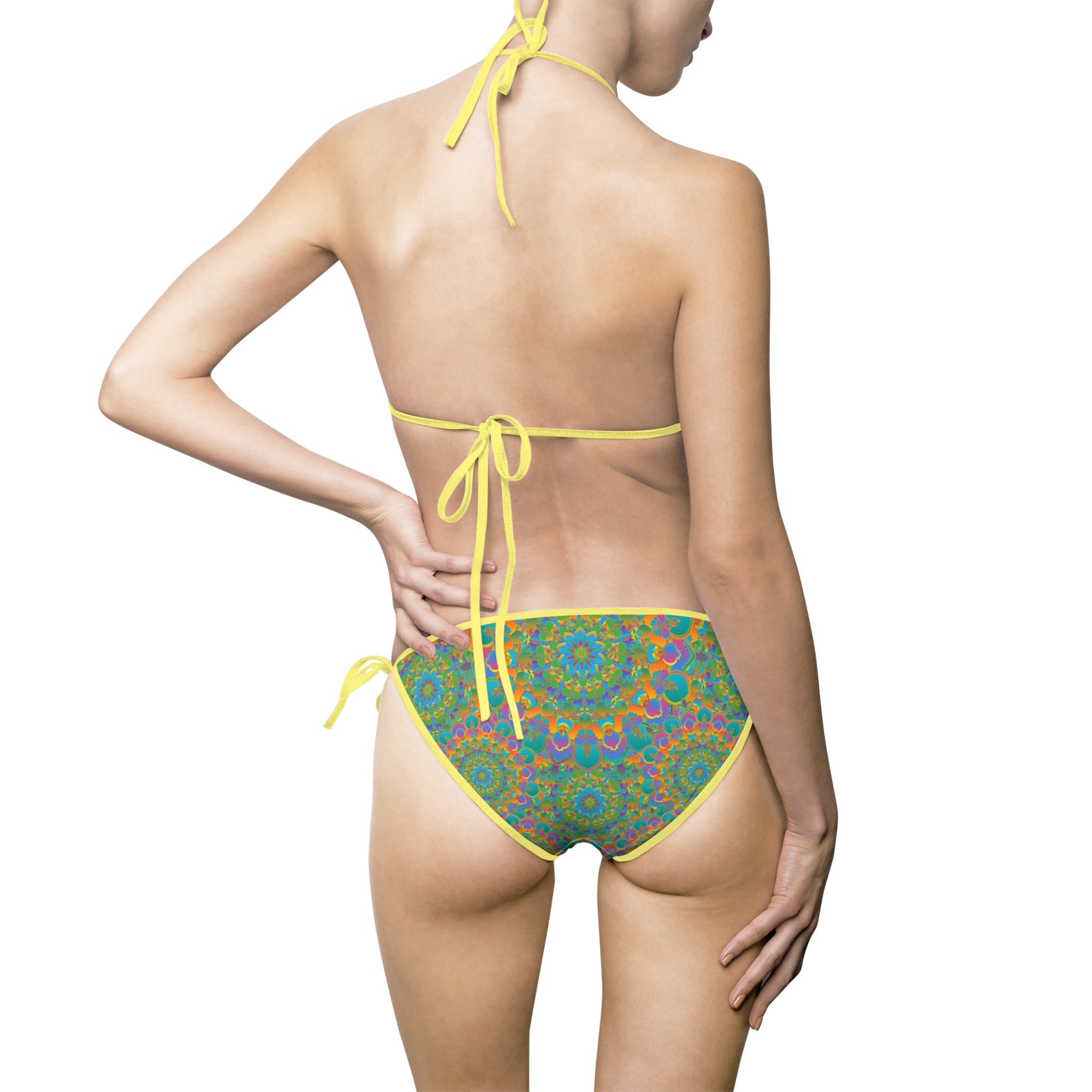 Bikini con stampa mandala in vivaci tonalità tropicali per il divertimento estivo