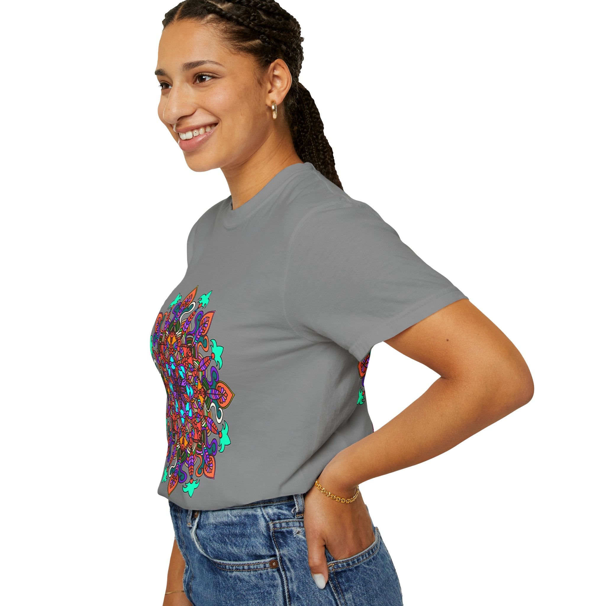 T-shirt con disegno mandala fatto a mano - 100% cotone