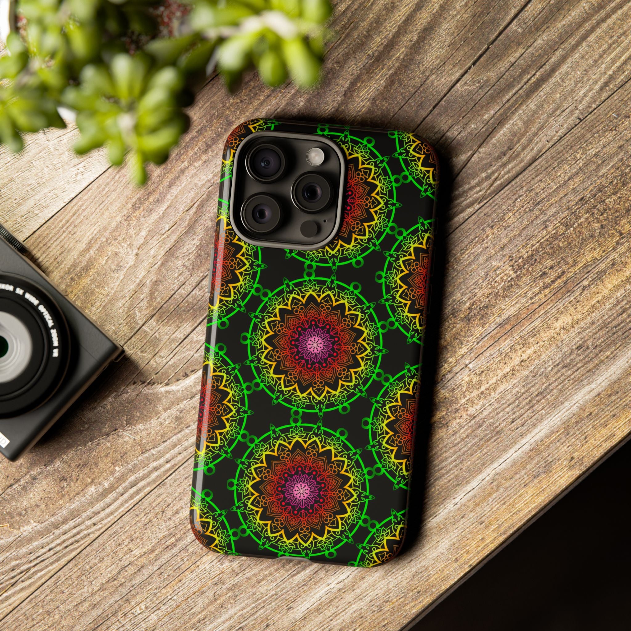 Custodia per telefono con mandala artistica, motivi audaci e stile moderno