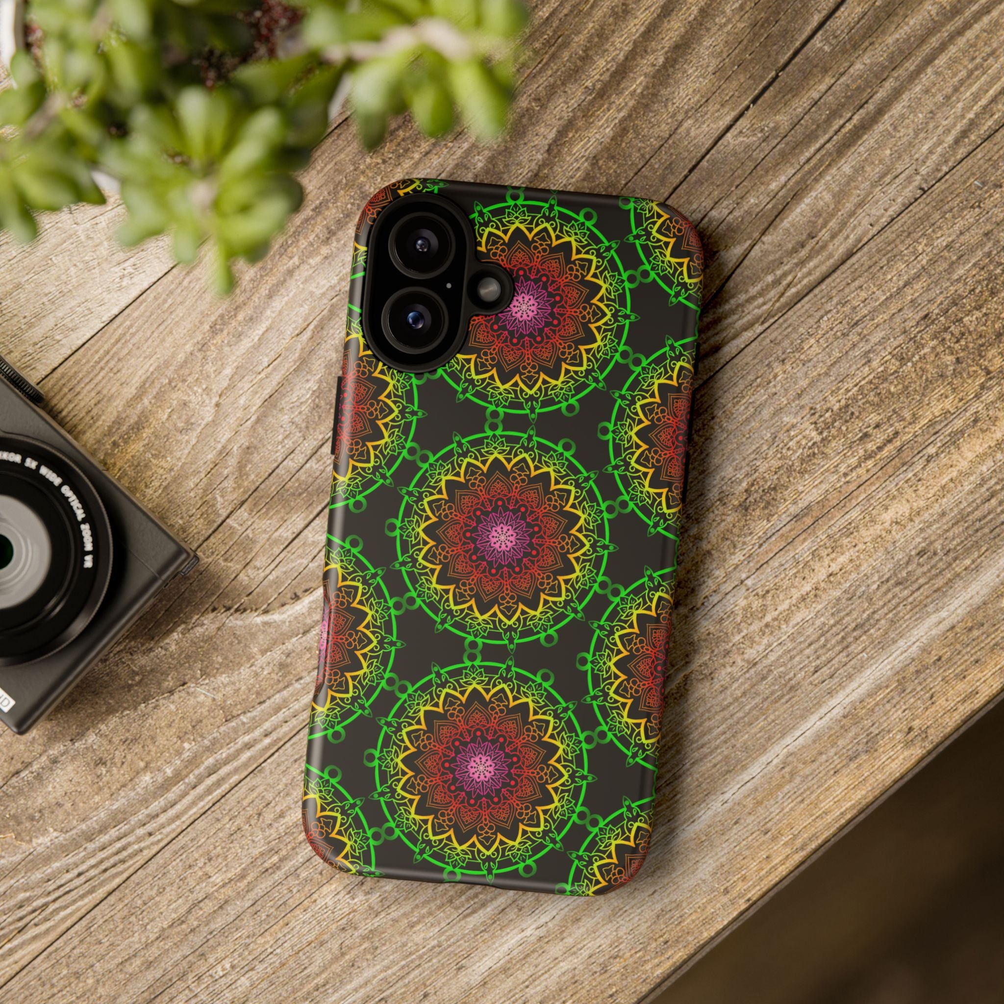 Custodia per telefono con mandala artistica, motivi audaci e stile moderno