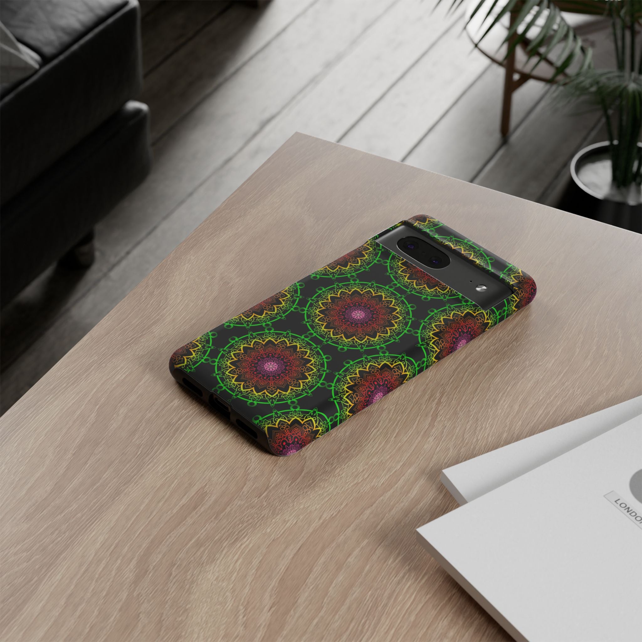 Custodia per telefono con mandala artistica, motivi audaci e stile moderno