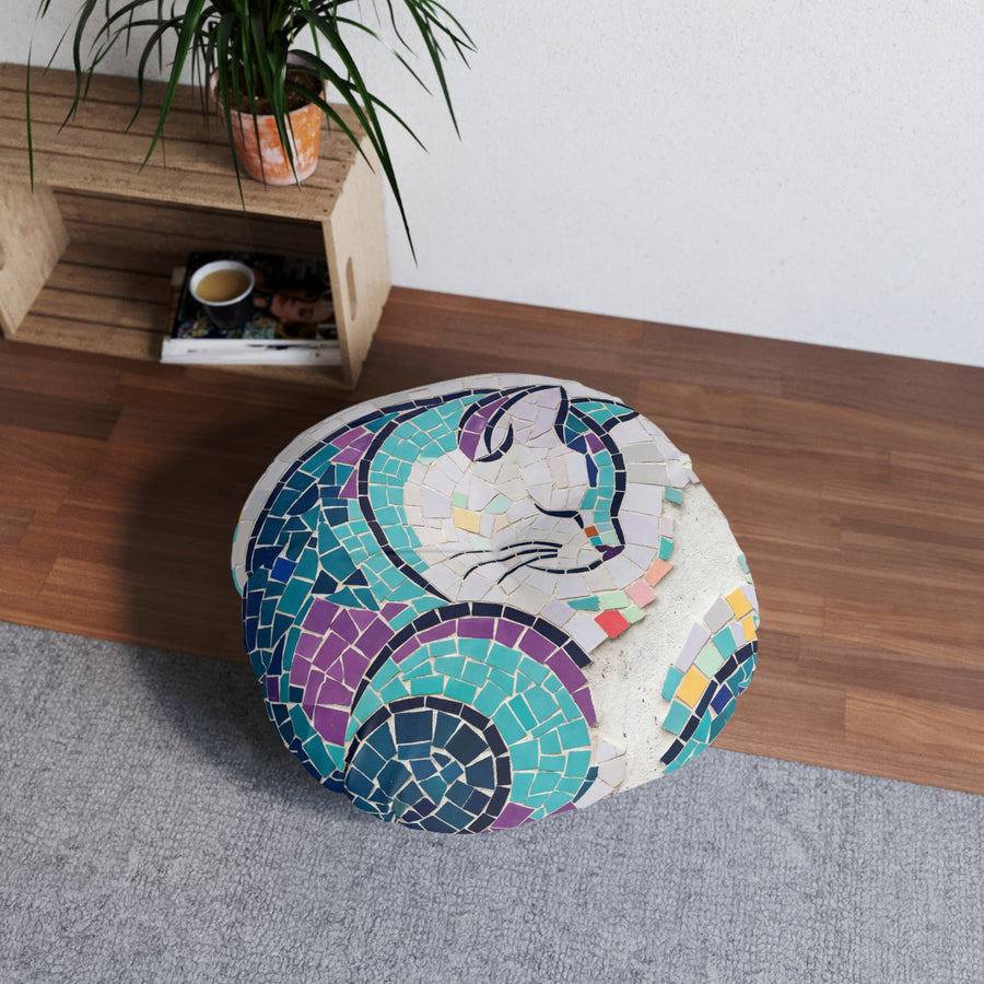 Cuscino da pavimento a mosaico con gatto introverso
