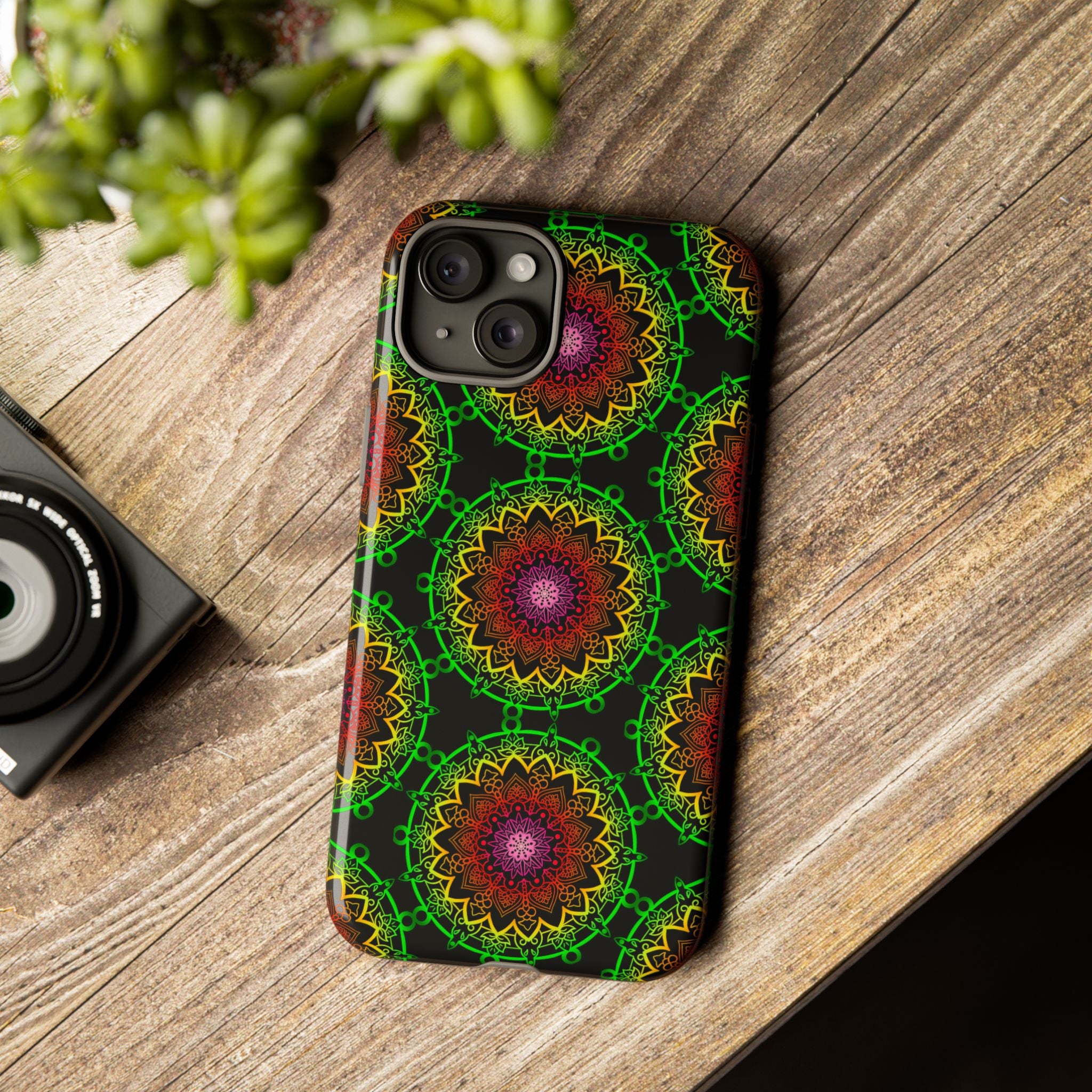 Custodia per telefono con mandala artistica, motivi audaci e stile moderno