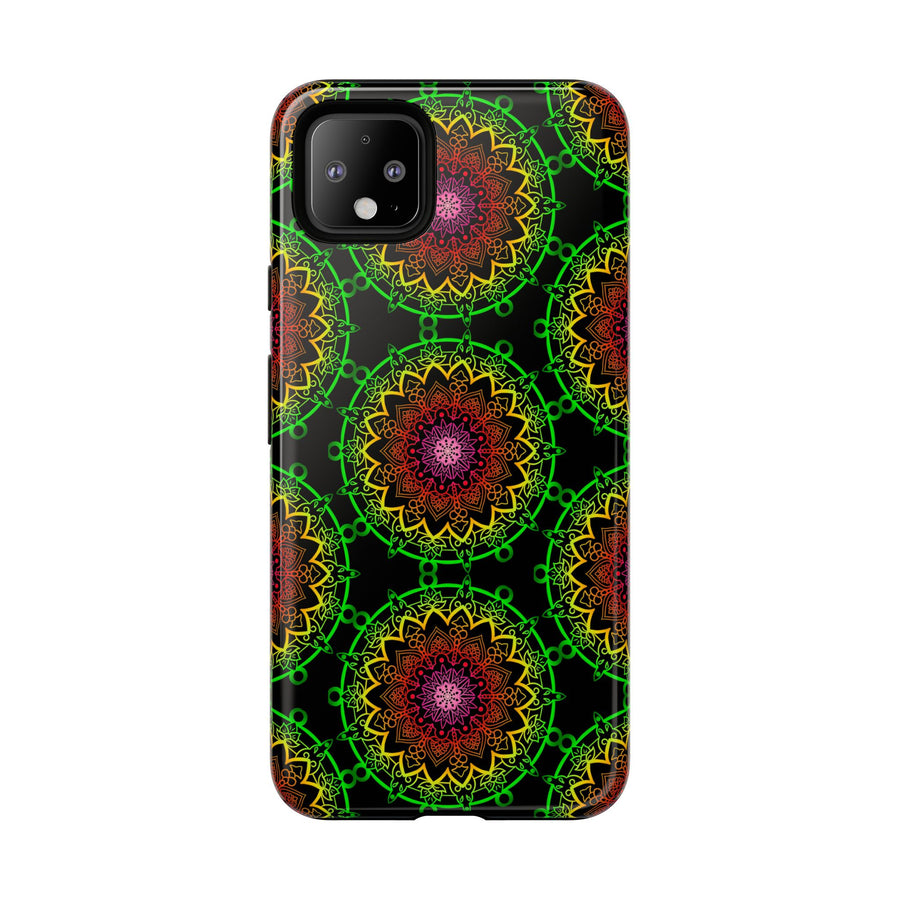 Künstlerische Mandala-Telefonhülle mit kräftigen Mustern und modernem Flair