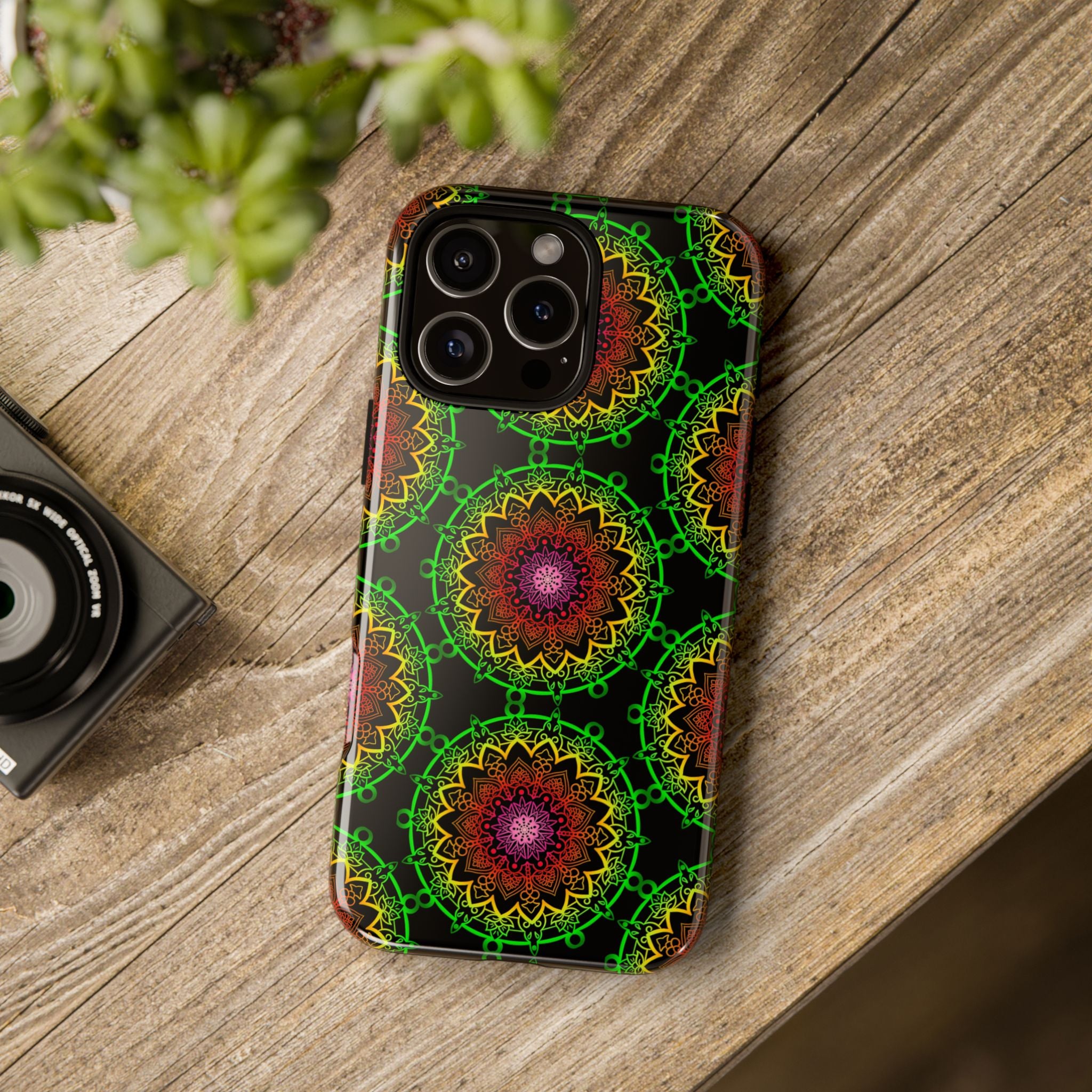 Custodia per telefono con mandala artistica, motivi audaci e stile moderno