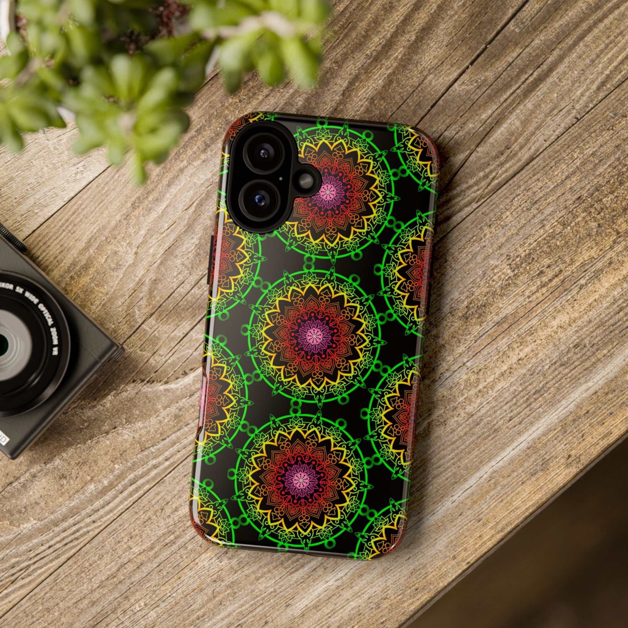 Custodia per telefono con mandala artistica, motivi audaci e stile moderno