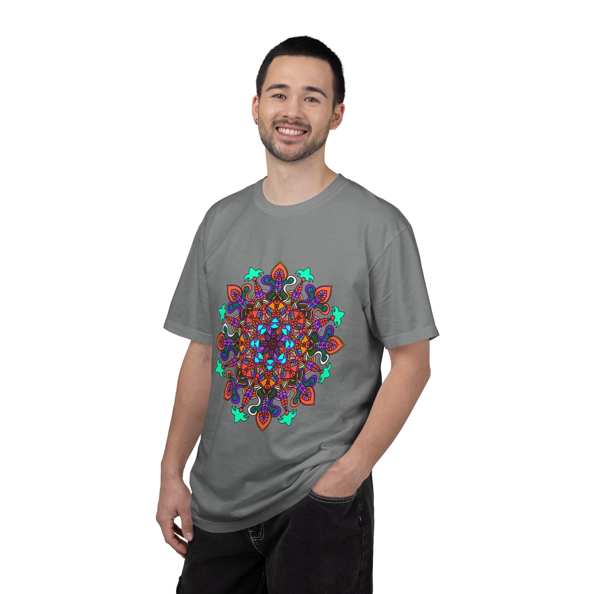 T-shirt con disegno mandala fatto a mano - 100% cotone