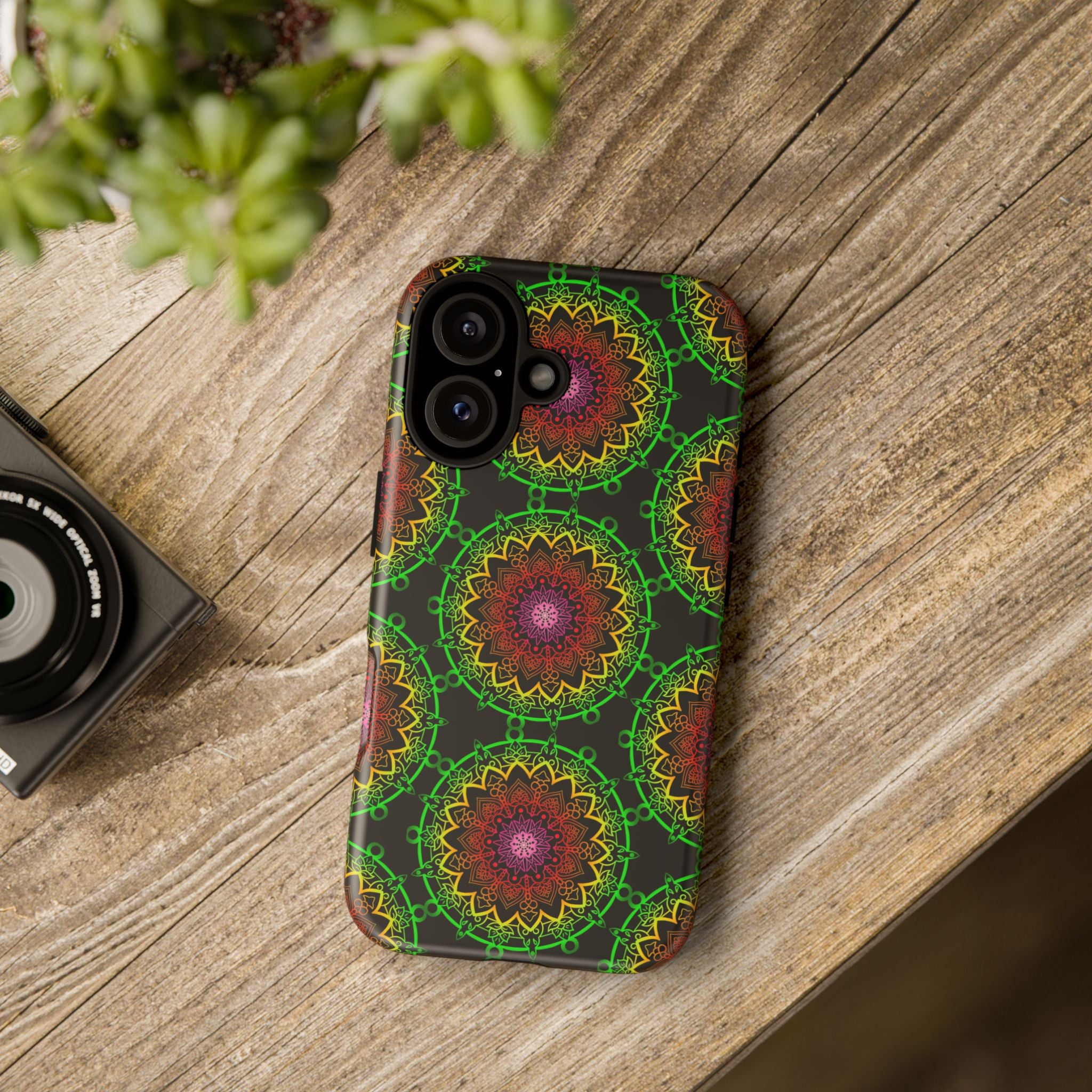 Custodia per telefono con mandala artistica, motivi audaci e stile moderno