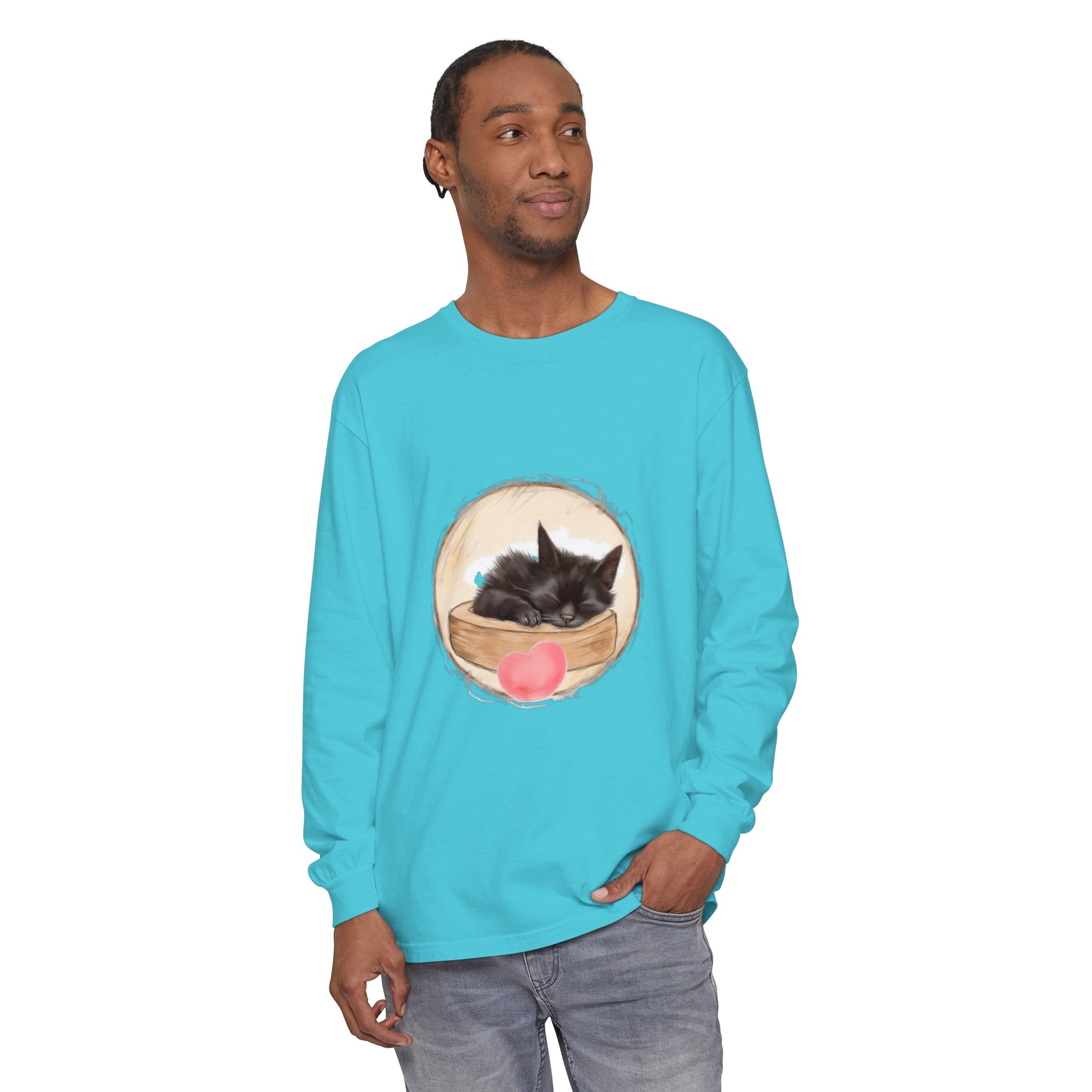 Comfortable and charming t-shirt with sleeping kitten graphic