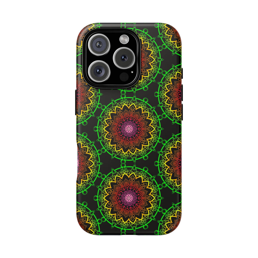 Künstlerische Mandala-Telefonhülle mit kräftigen Mustern und modernem Flair