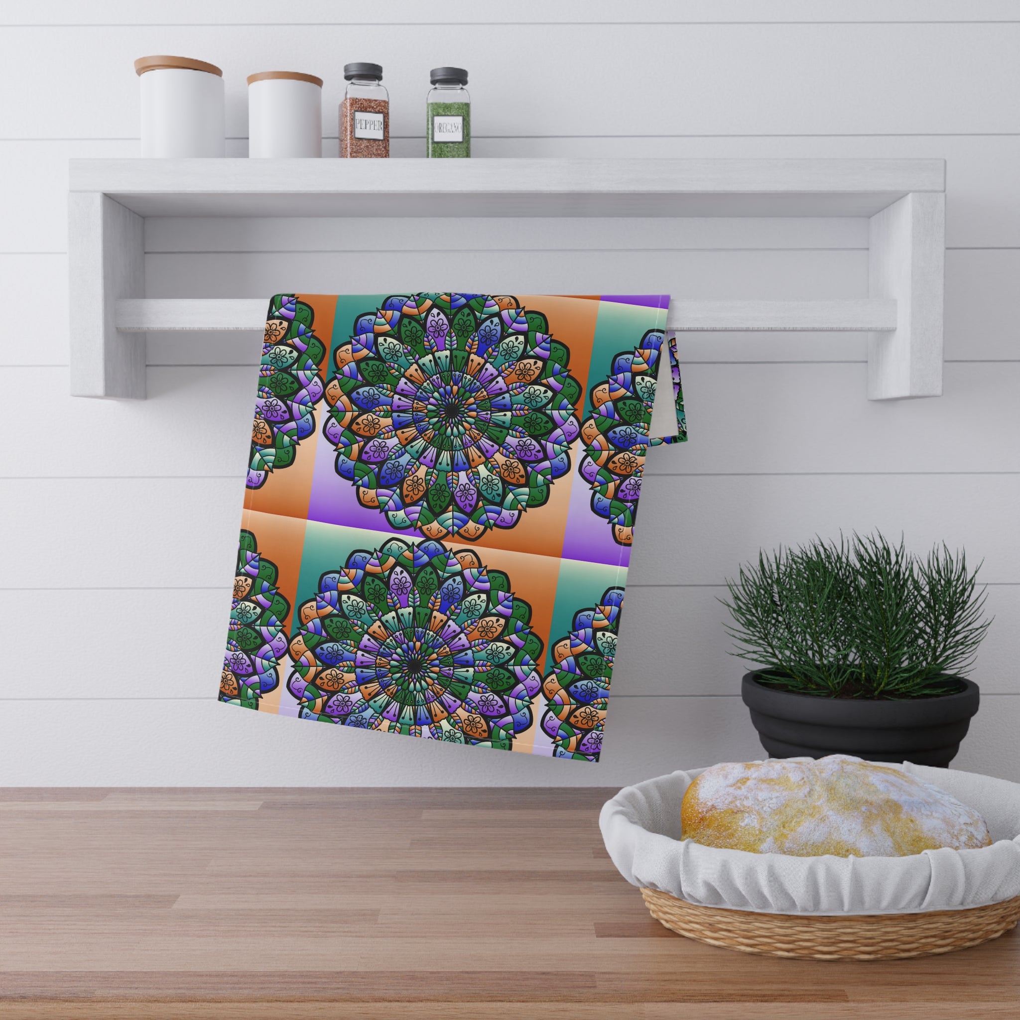 Küchenhandtücher mit Mandala-Muster in kräftigen Grün- und Lilatönen