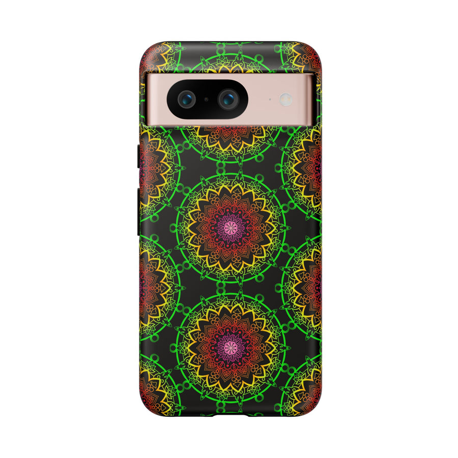 Künstlerische Mandala-Telefonhülle mit kräftigen Mustern und modernem Flair