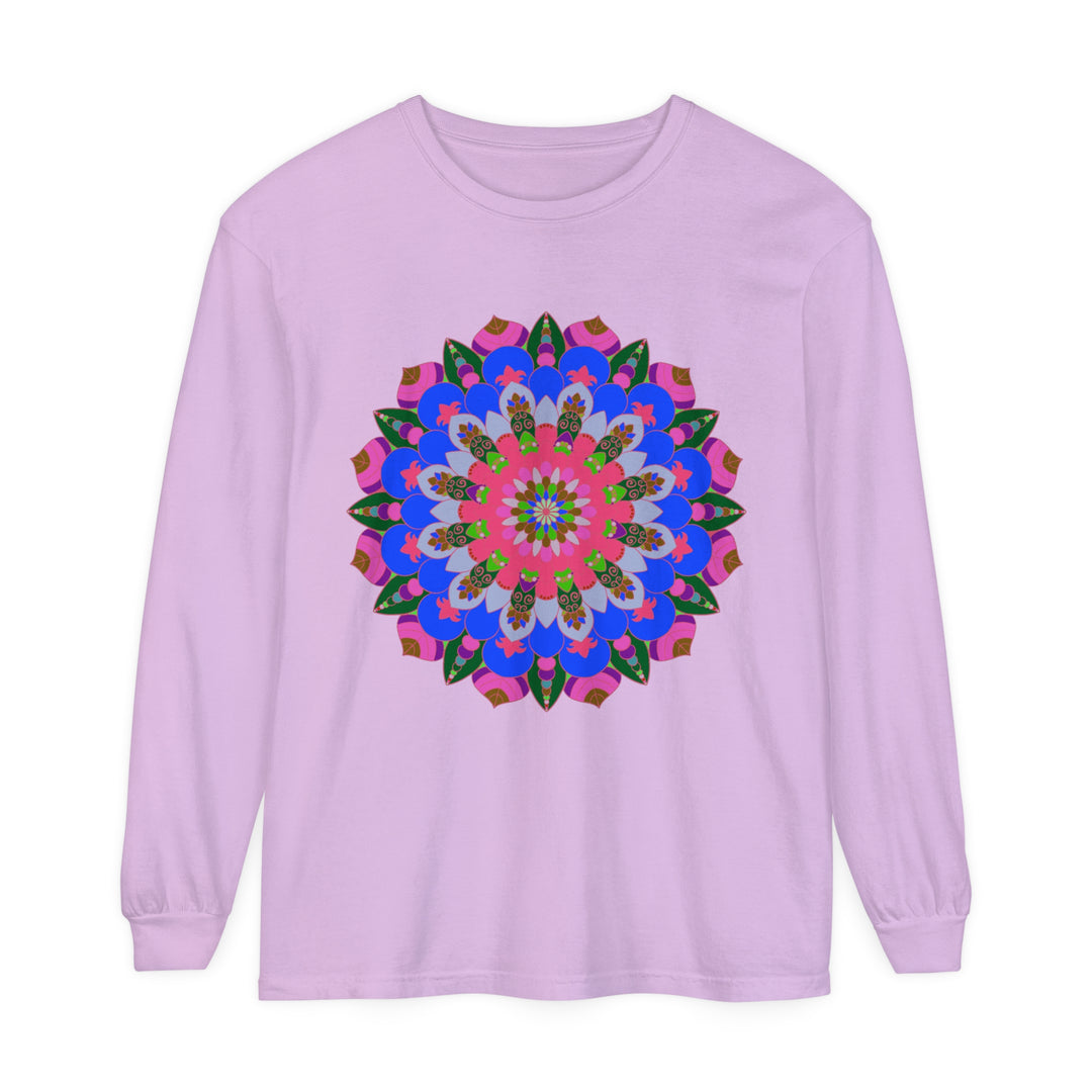 Long sleeve t-shirt with a beautiful and detailed mandala print