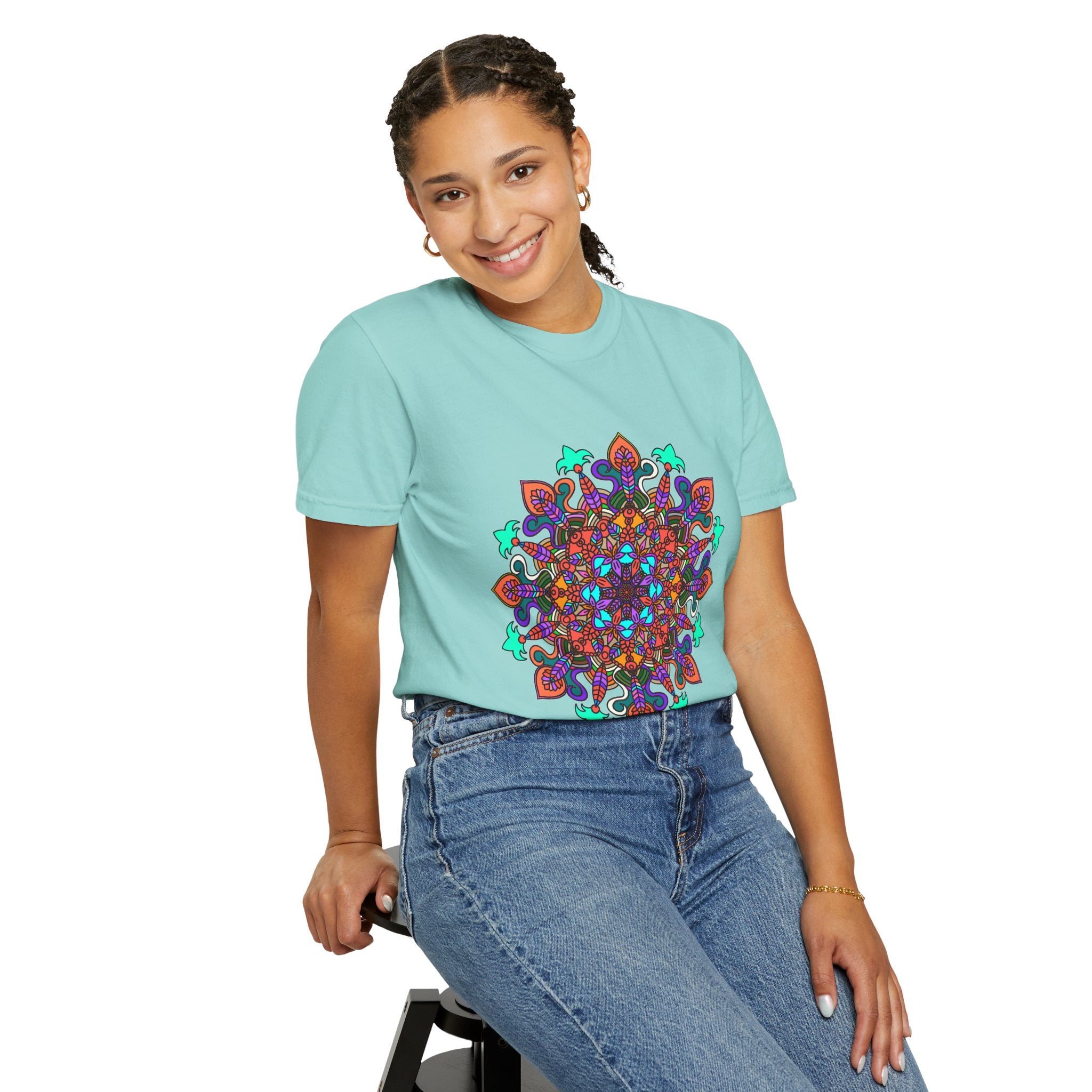 T-shirt con disegno mandala fatto a mano - 100% cotone