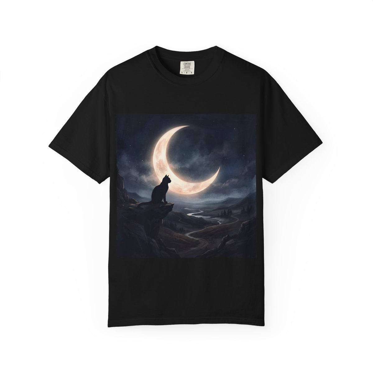 Moonlit Cat T-Shirt — Night Sky Crescent Moon Graphic Tee EU