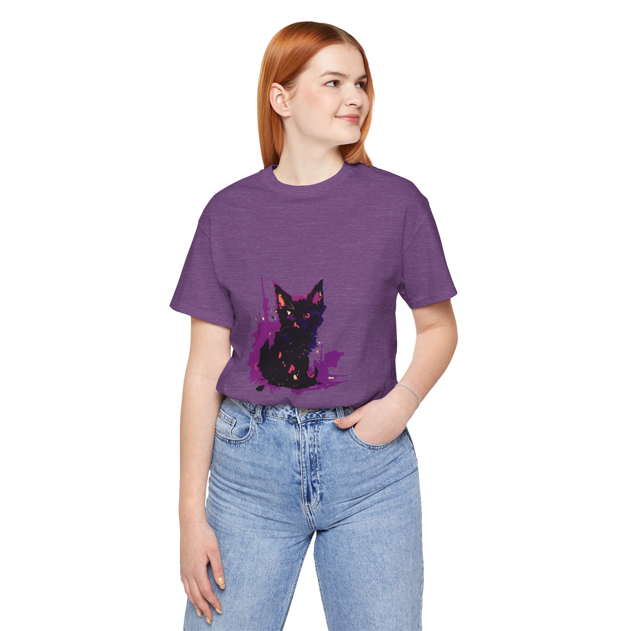 Schwarzes Katzenrätsel – Lila Farbspritzer-T-Shirt