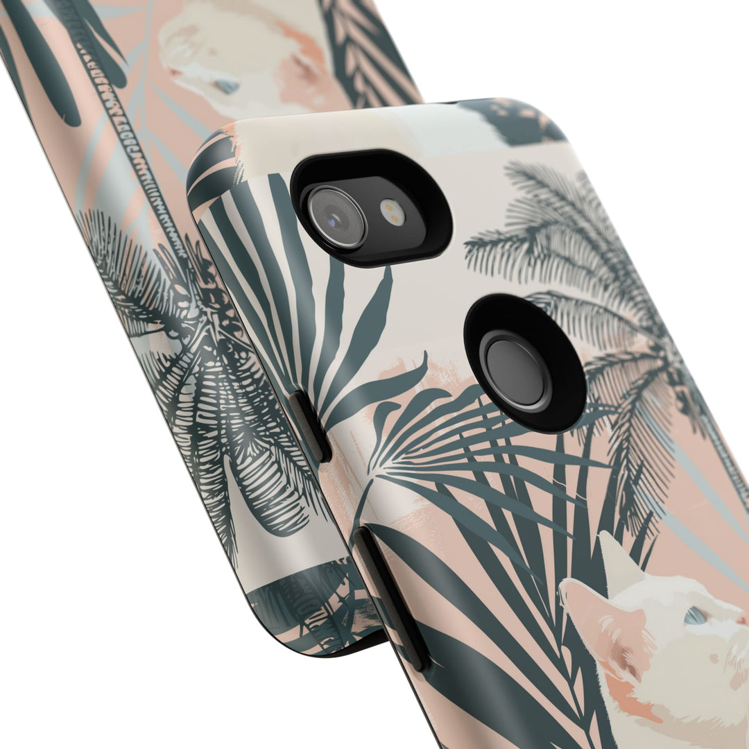 Tropische Katzen-Telefonhülle mit üppigen Palmenmotiven und sanften Pastelltönen
