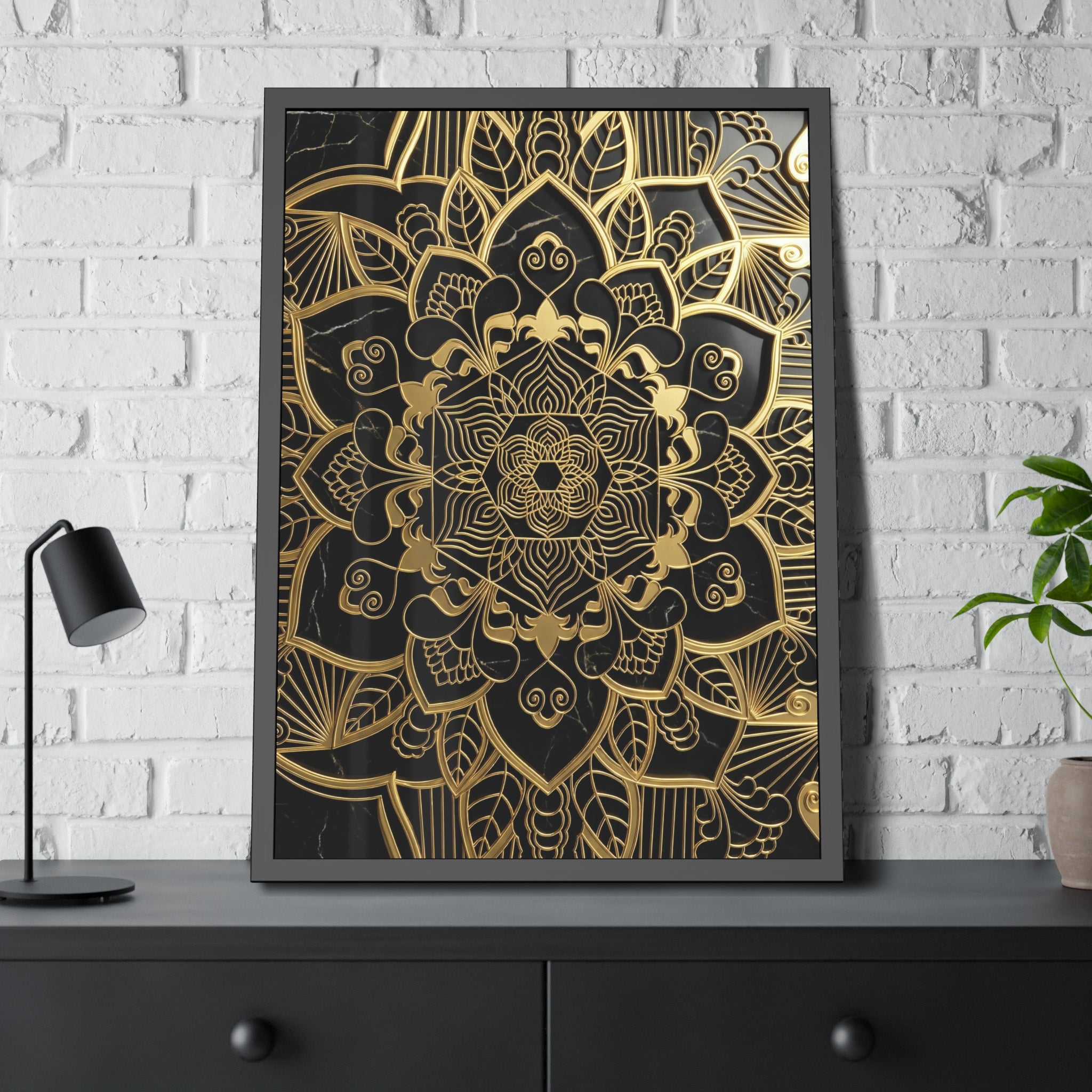 Opulenz im Dunkeln – Edler Kunstdruck mit Marmorrahmen