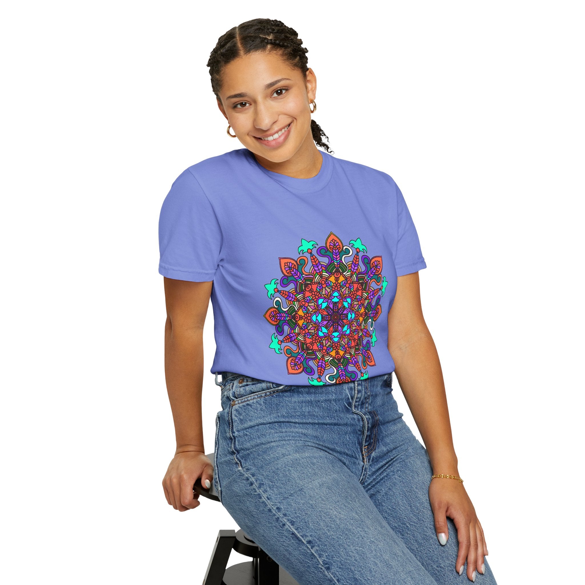 T-shirt con disegno mandala fatto a mano - 100% cotone