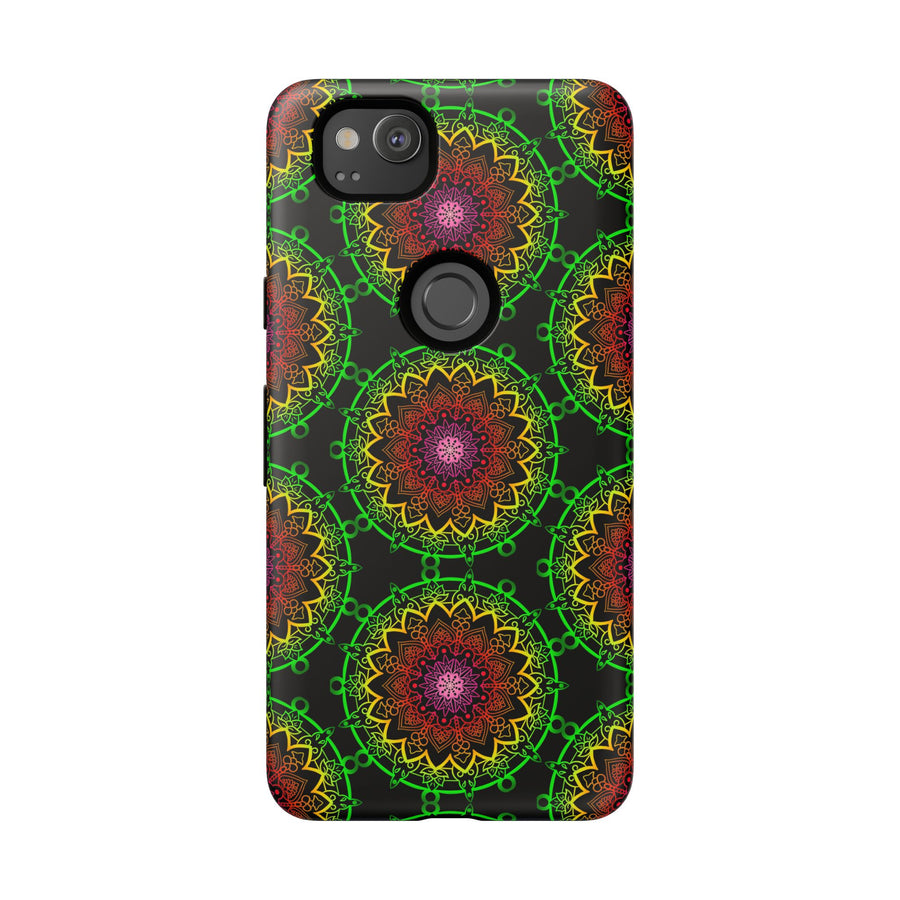 Künstlerische Mandala-Telefonhülle mit kräftigen Mustern und modernem Flair