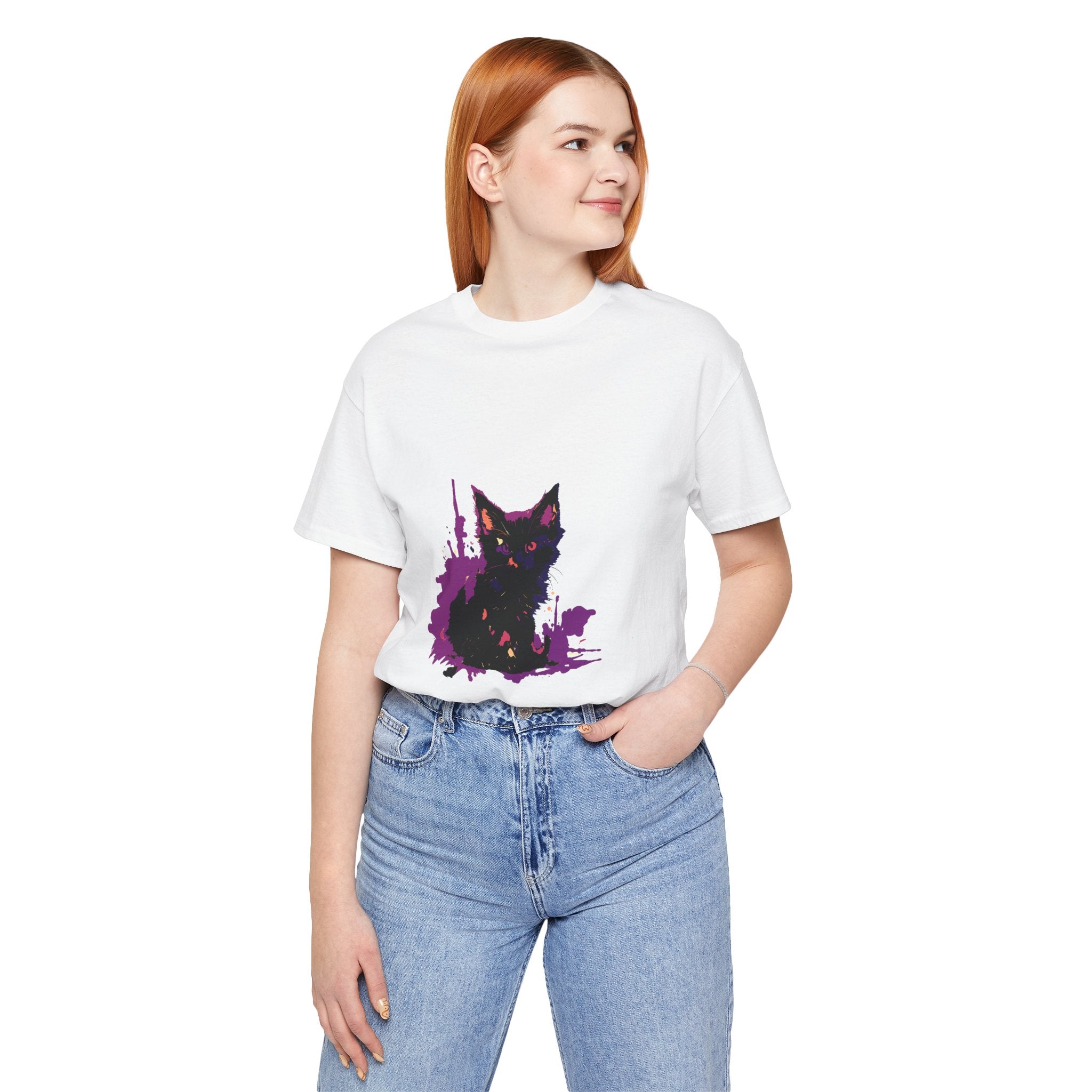 Schwarzes Katzenrätsel – Lila Farbspritzer-T-Shirt