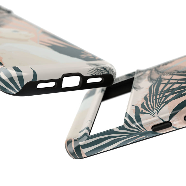 Tropische Katzen-Telefonhülle mit üppigen Palmenmotiven und sanften Pastelltönen