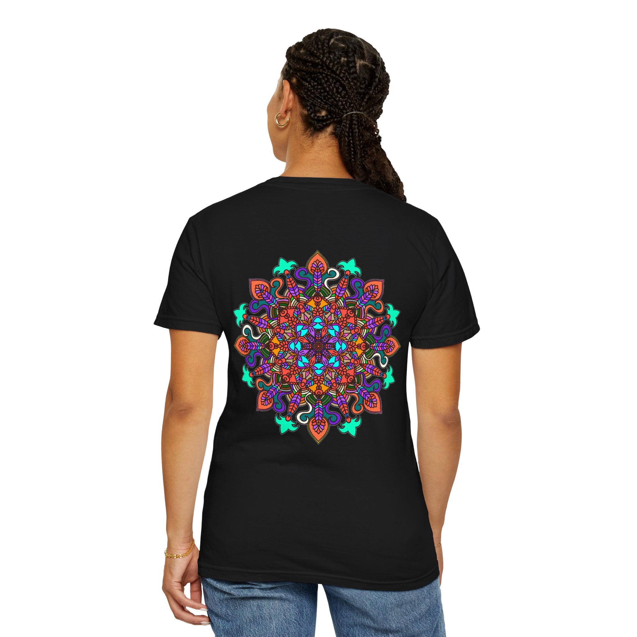 T-shirt con disegno mandala fatto a mano - 100% cotone
