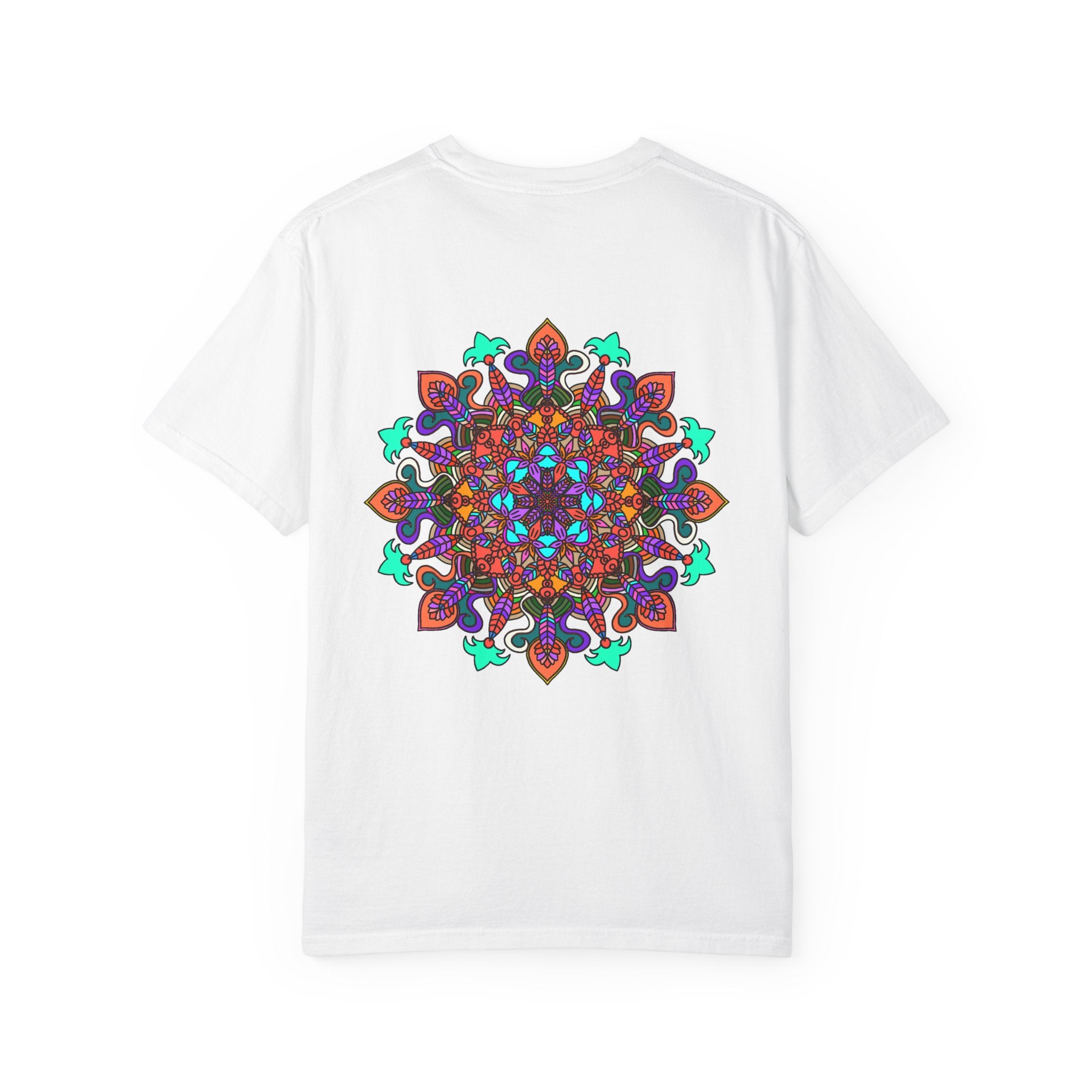 T-shirt con disegno mandala fatto a mano - 100% cotone