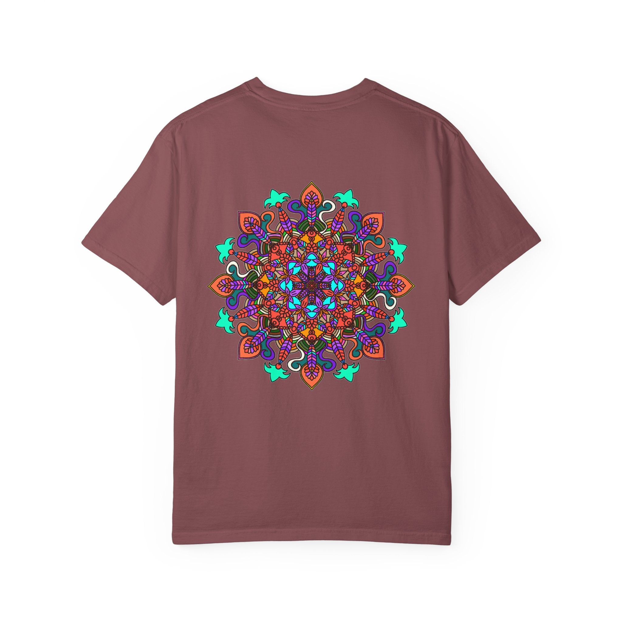 T-shirt con disegno mandala fatto a mano - 100% cotone