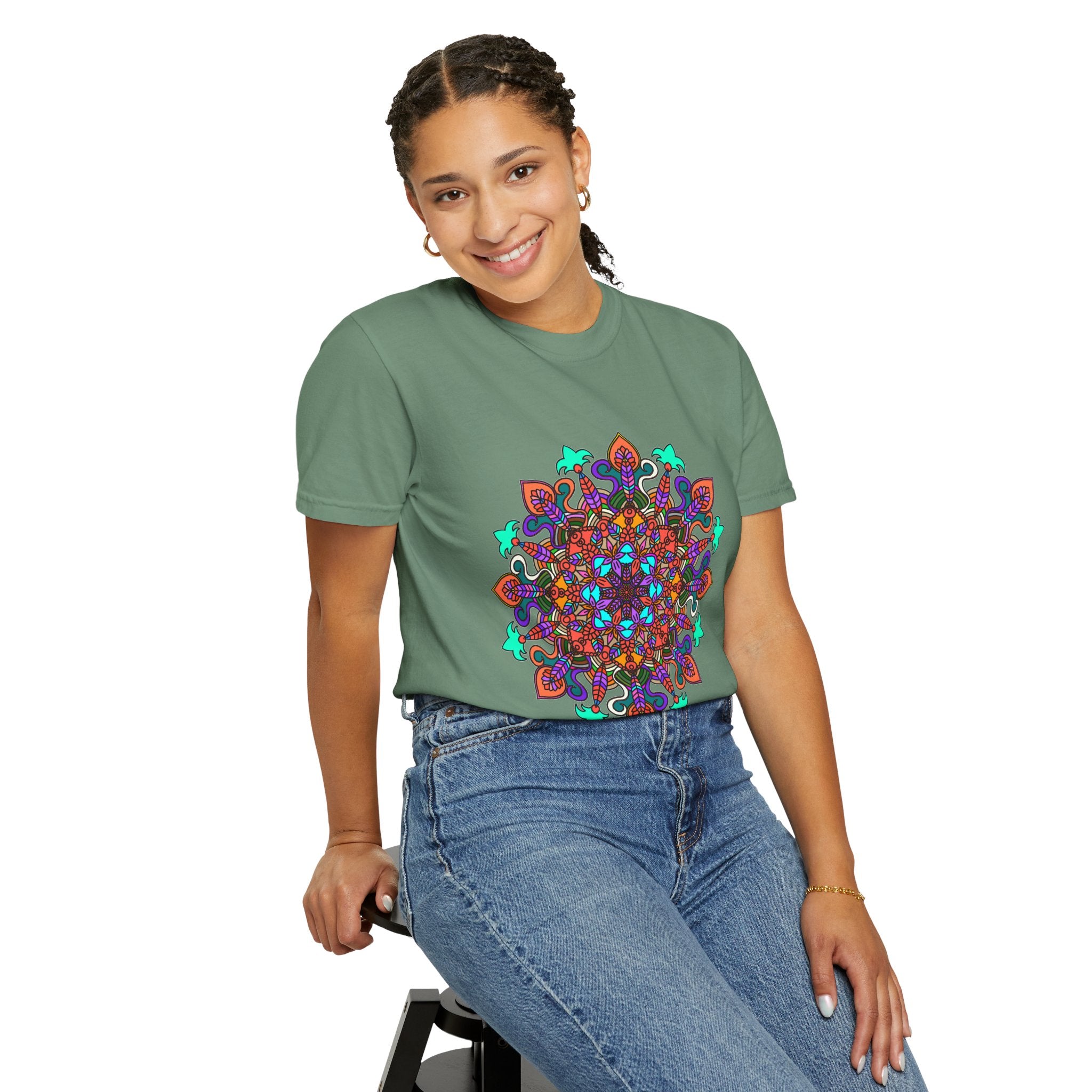 T-shirt con disegno mandala fatto a mano - 100% cotone