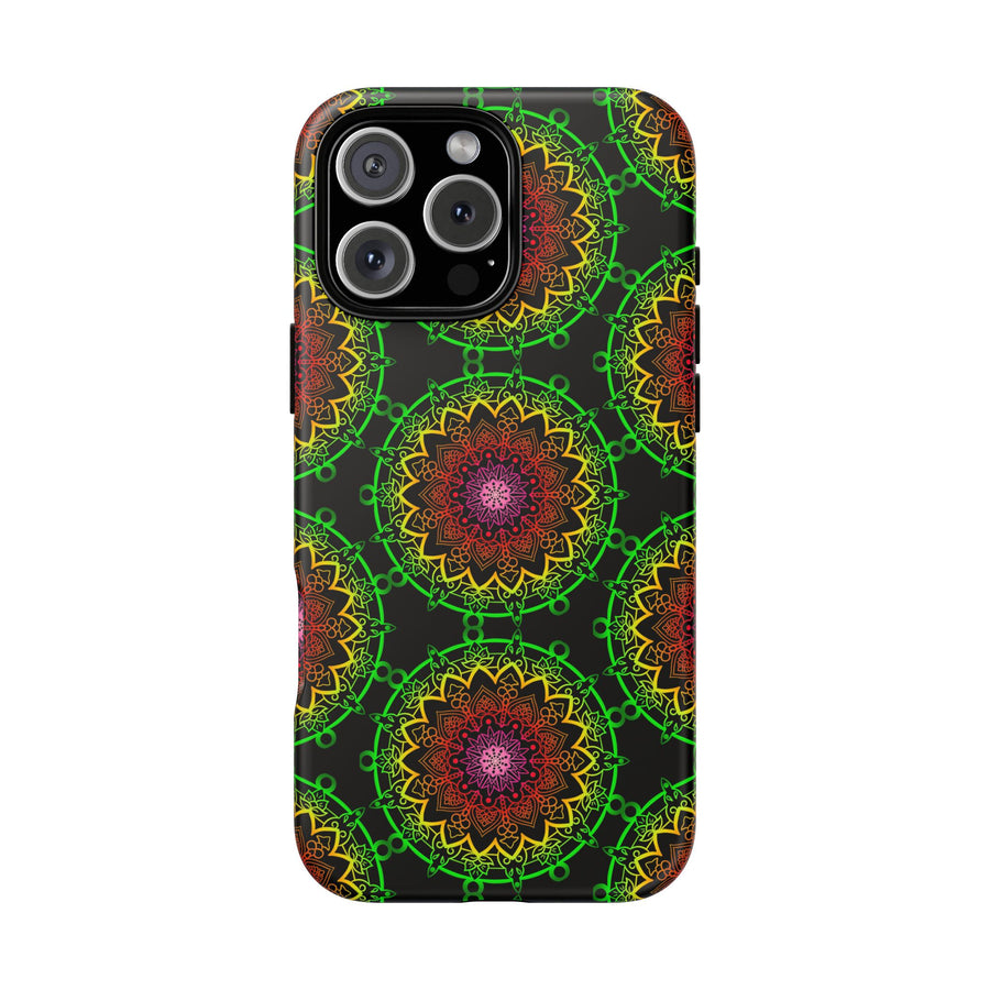 Künstlerische Mandala-Telefonhülle mit kräftigen Mustern und modernem Flair