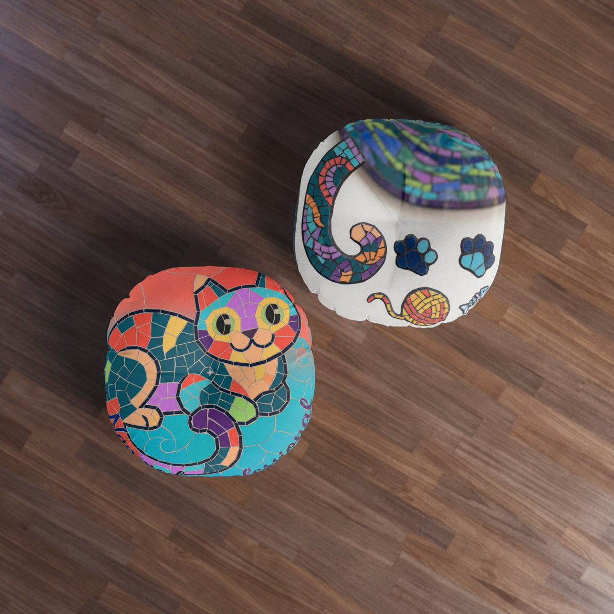 Cuscino da pavimento rotondo a forma di gatto con motivo a mosaico