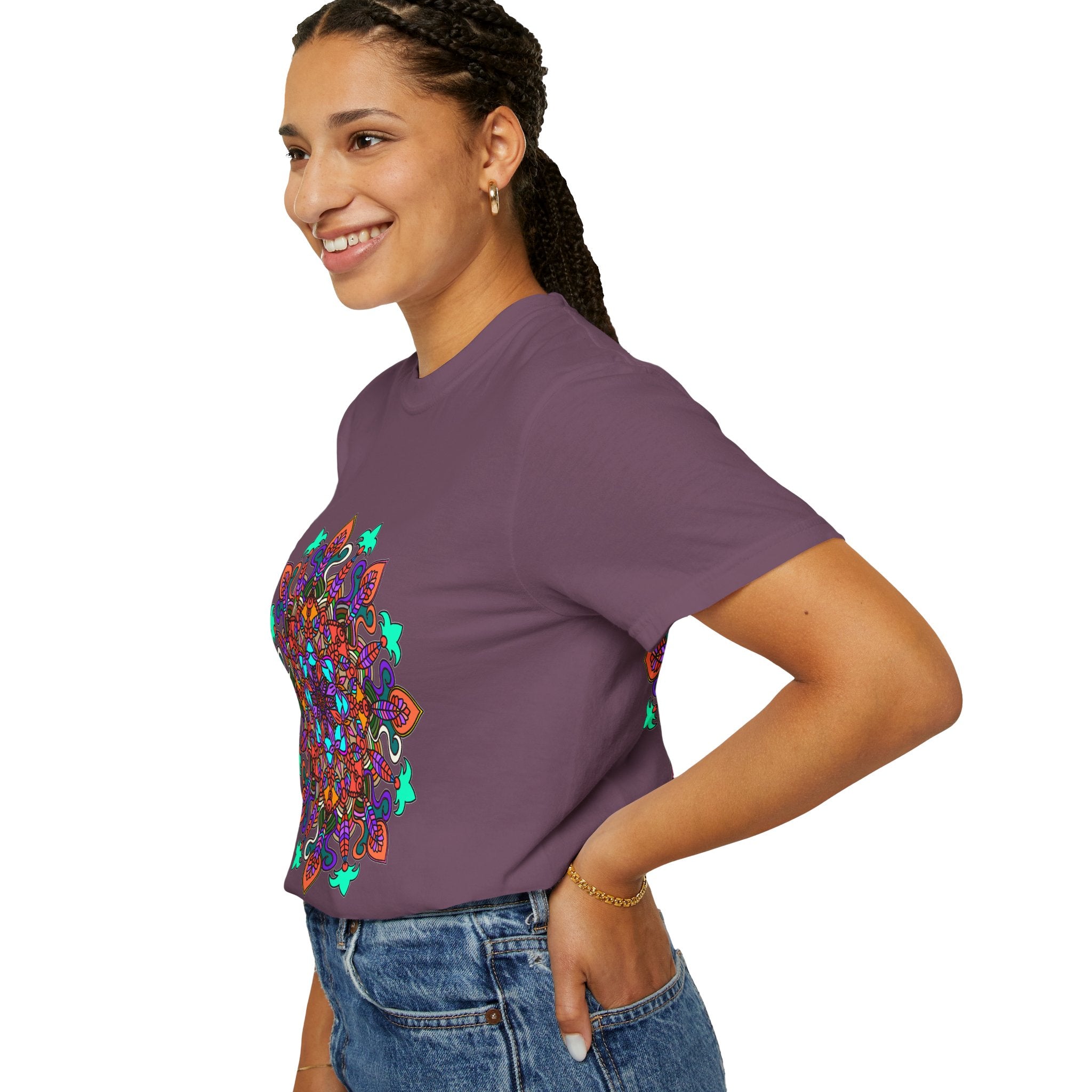 T-shirt con disegno mandala fatto a mano - 100% cotone