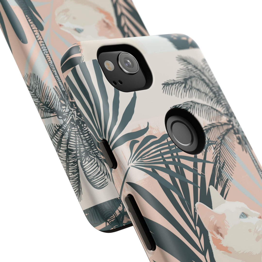 Tropische Katzen-Telefonhülle mit üppigen Palmenmotiven und sanften Pastelltönen