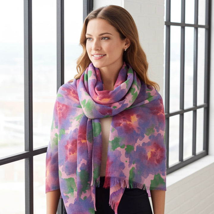 Light Watercolor Scarf – Soft Fashion Accessory for All Seasons