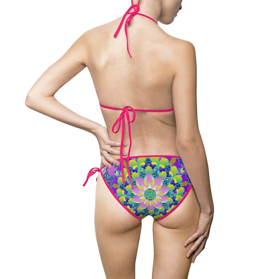 Completo da bagno ispirato ai mandala per un'atmosfera da spiaggia giocosa