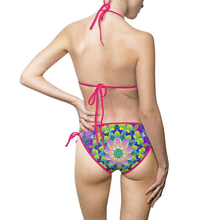 Completo da bagno ispirato ai mandala per un'atmosfera da spiaggia giocosa