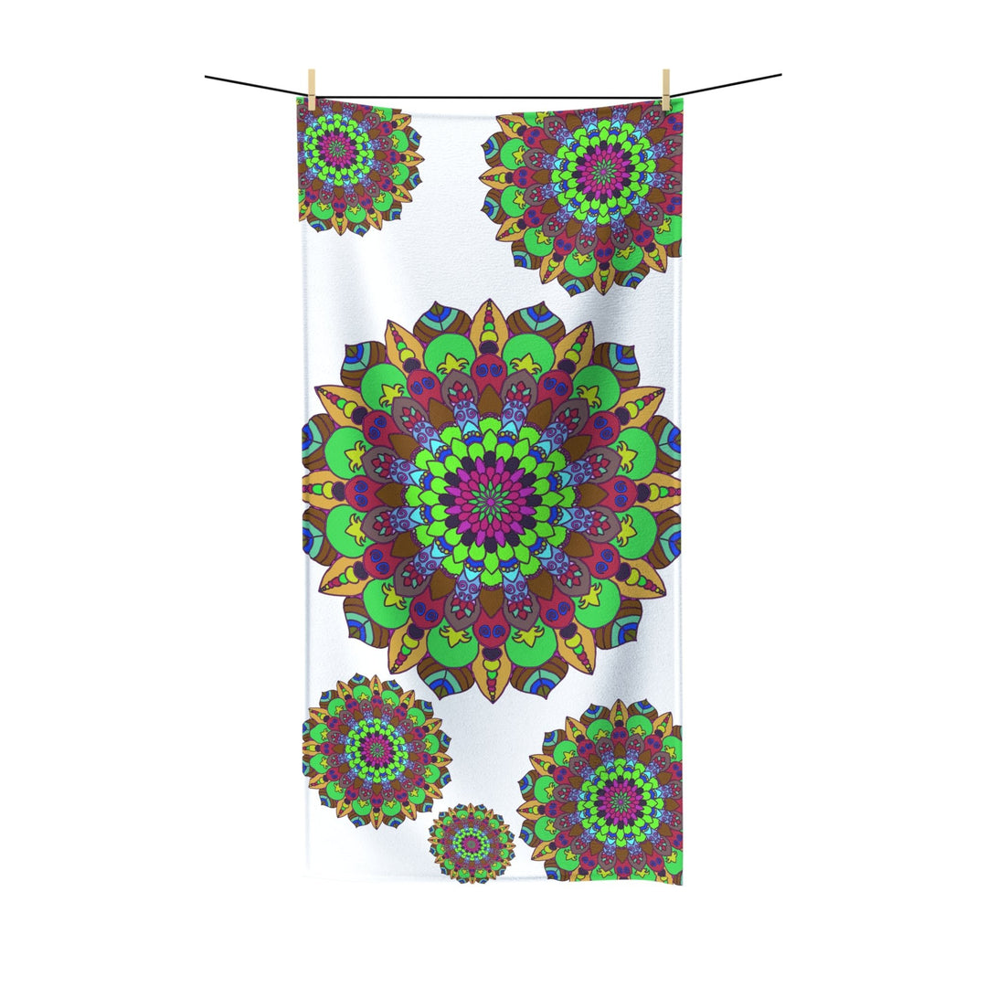 Intricate Mandala Bath Towel - Colorful & Vibrant Home Decor - Blululi