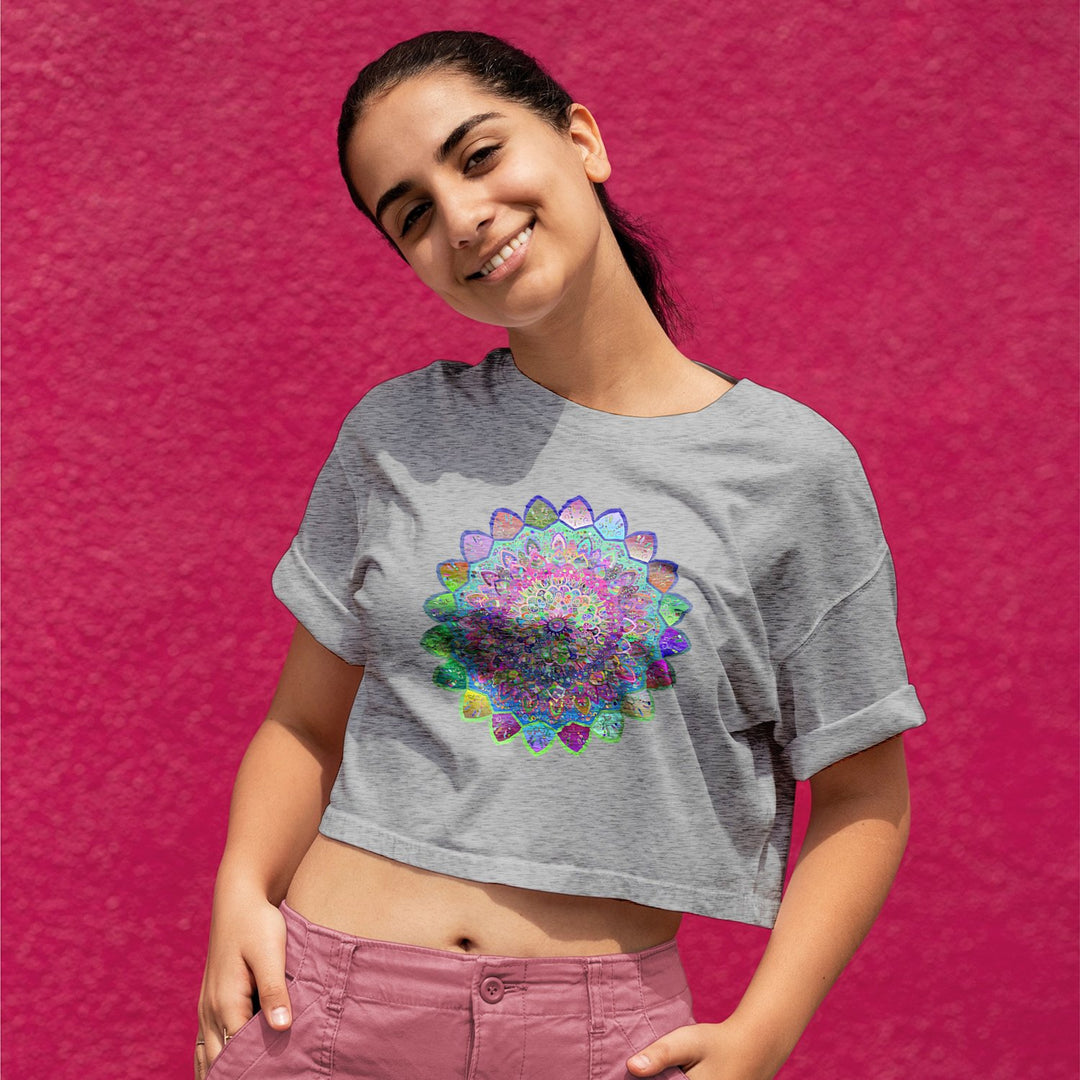 Top Crop Organico - Vibrant Mandala Cropped T-Shirt Top Crop Organico - Blululi